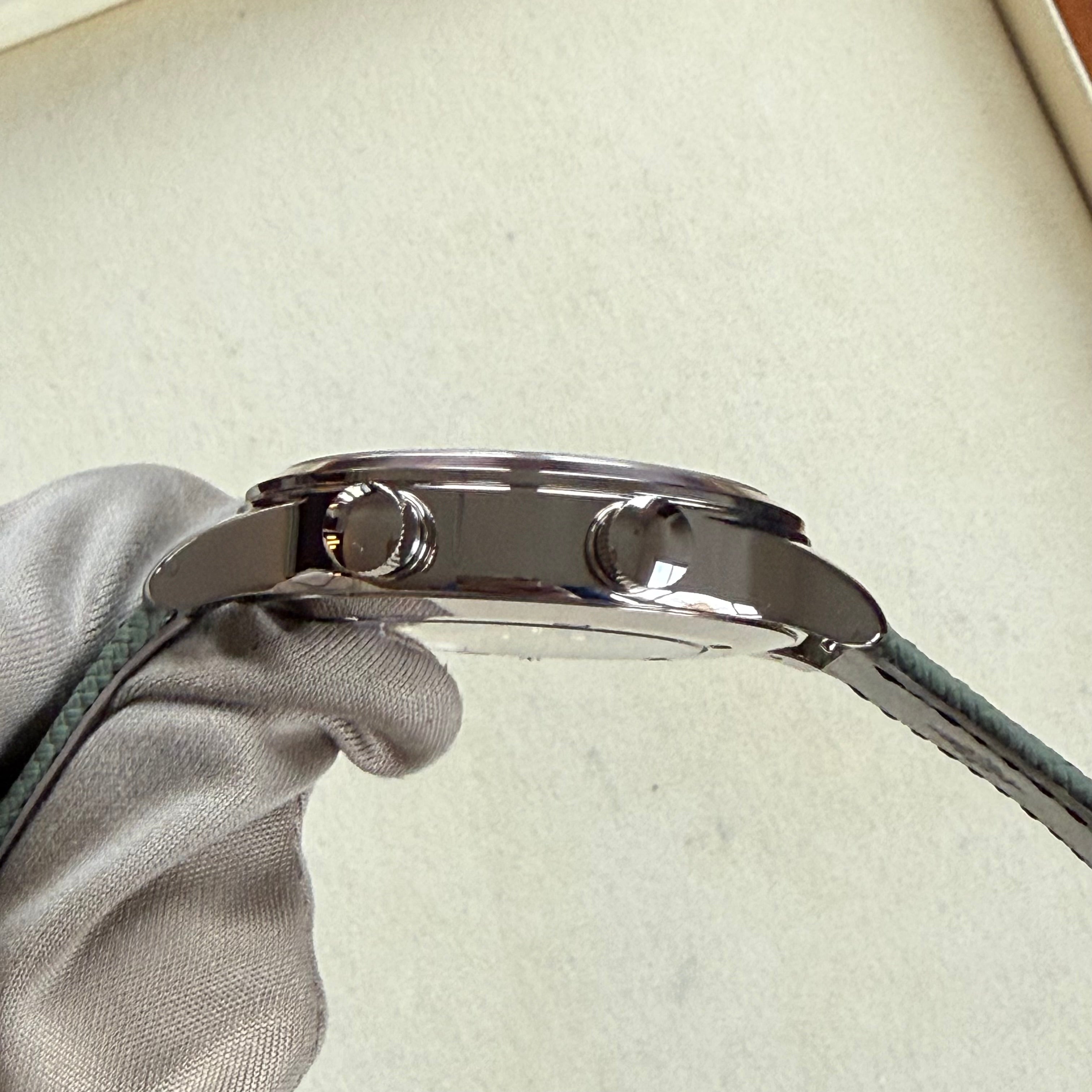 Patek Philippe Calatrava Ivory/Cream Dial 5524G-010