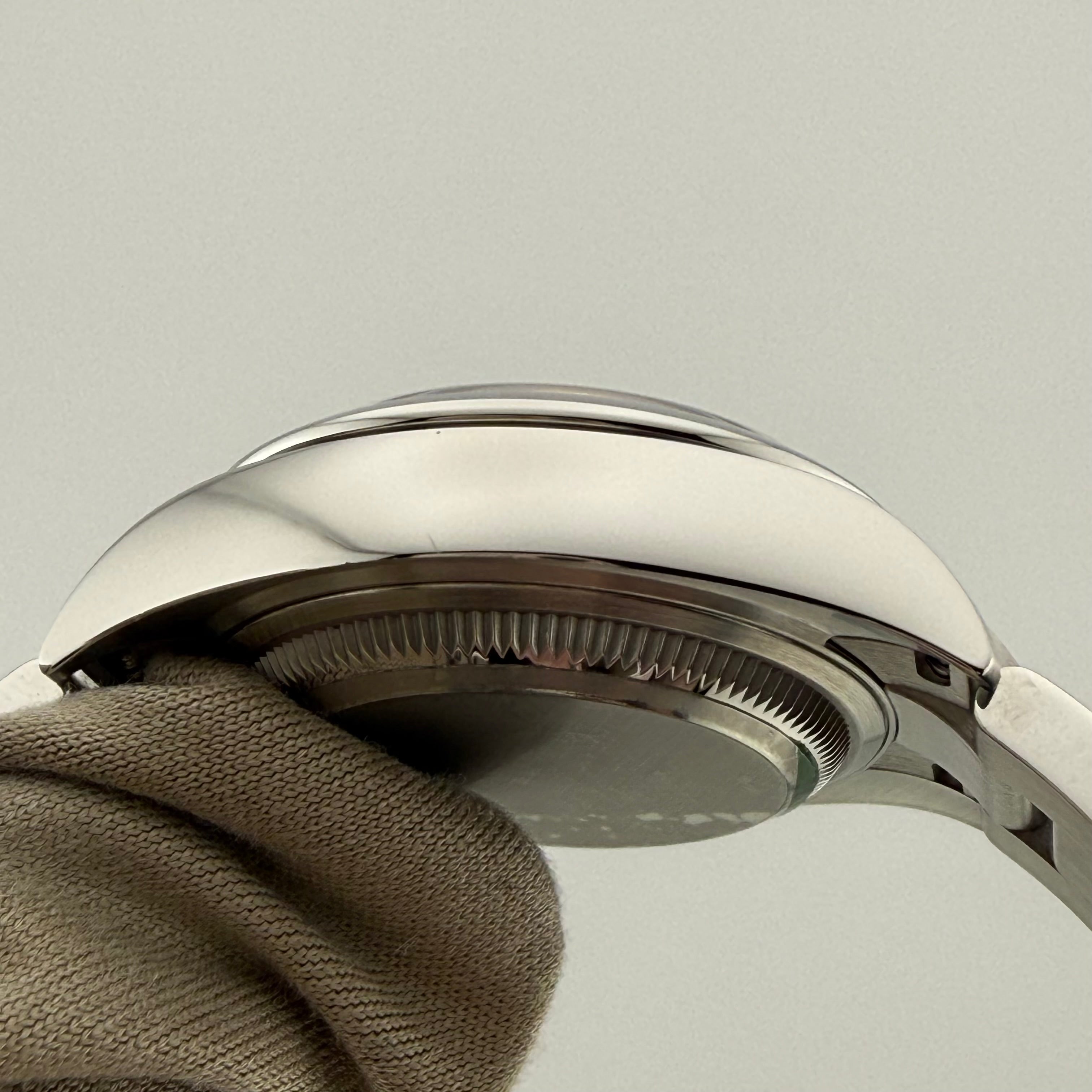 Rolex Oyster Perpetual 28 Pistachio Dial 276200