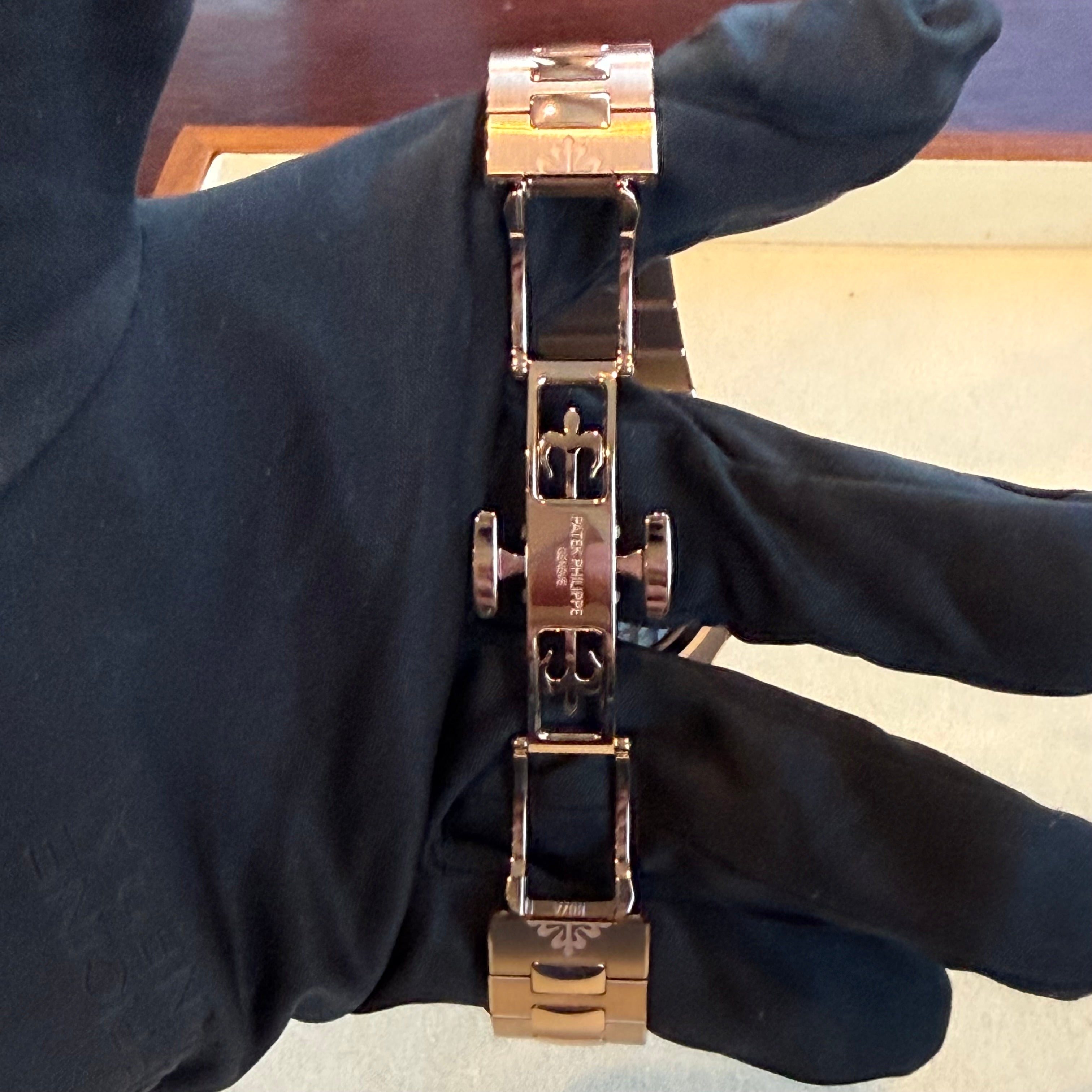 Patek Philippe Nautilus - Moon Phases Brown Dial 5712/1R-001