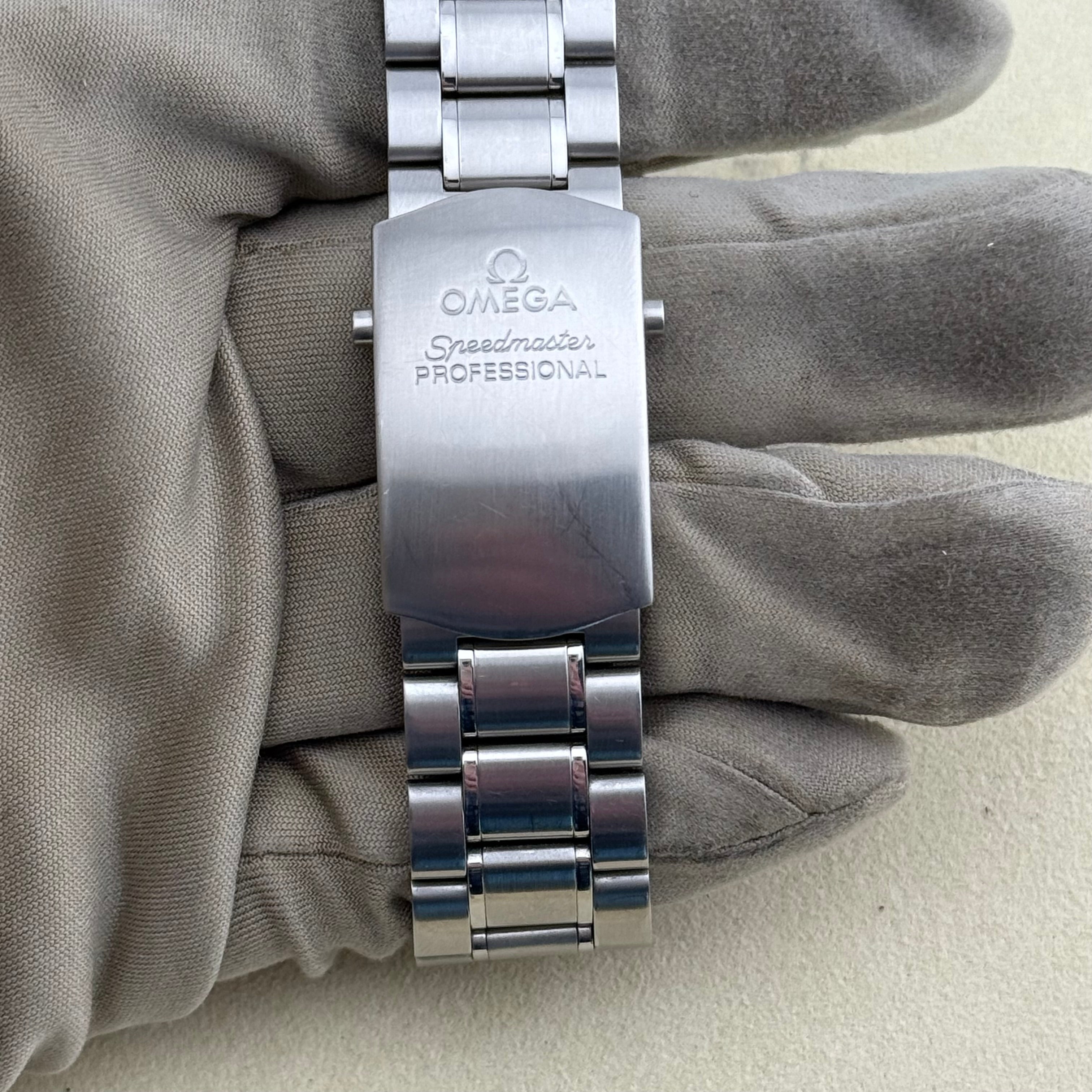 Omega Speedmaster Professional Moonwatch "Alaska Project" Semi-matte white dial Dial 311.32.42.30.04.001