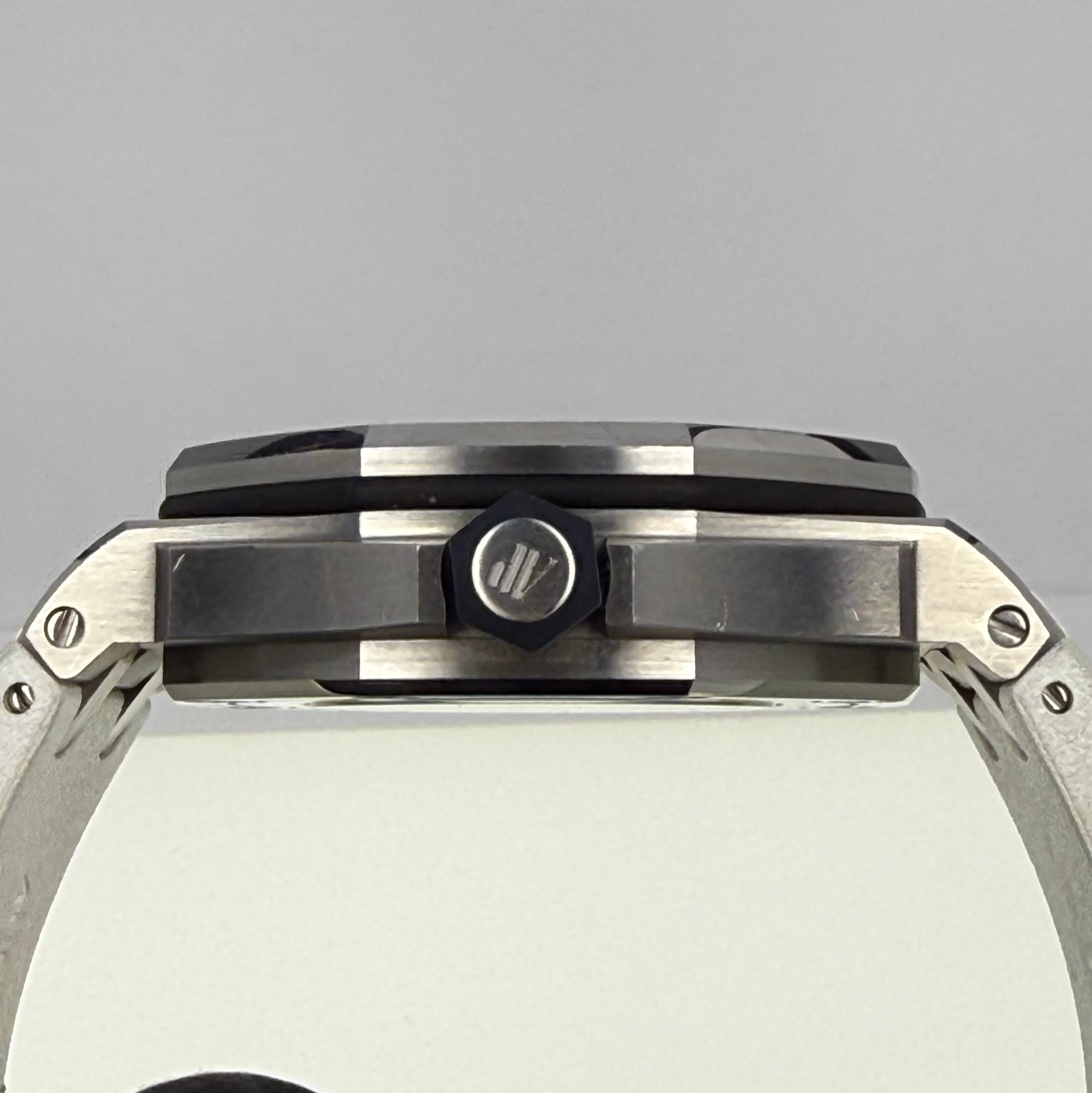 Audemars Piguet Royal Oak Offshore Diver White Dial 15710ST.OO.A010CA.01