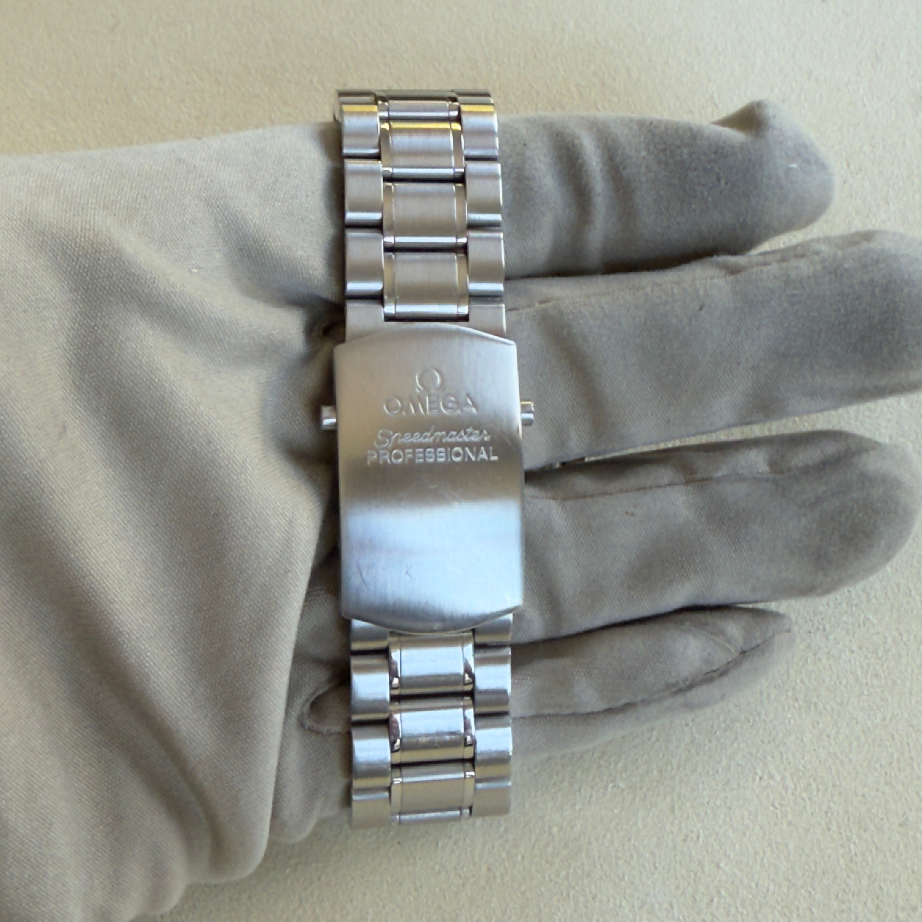 Omega Speedmaster Professional Moonwatch "Alaska Project" Semi-matte white dial Dial 311.32.42.30.04.001