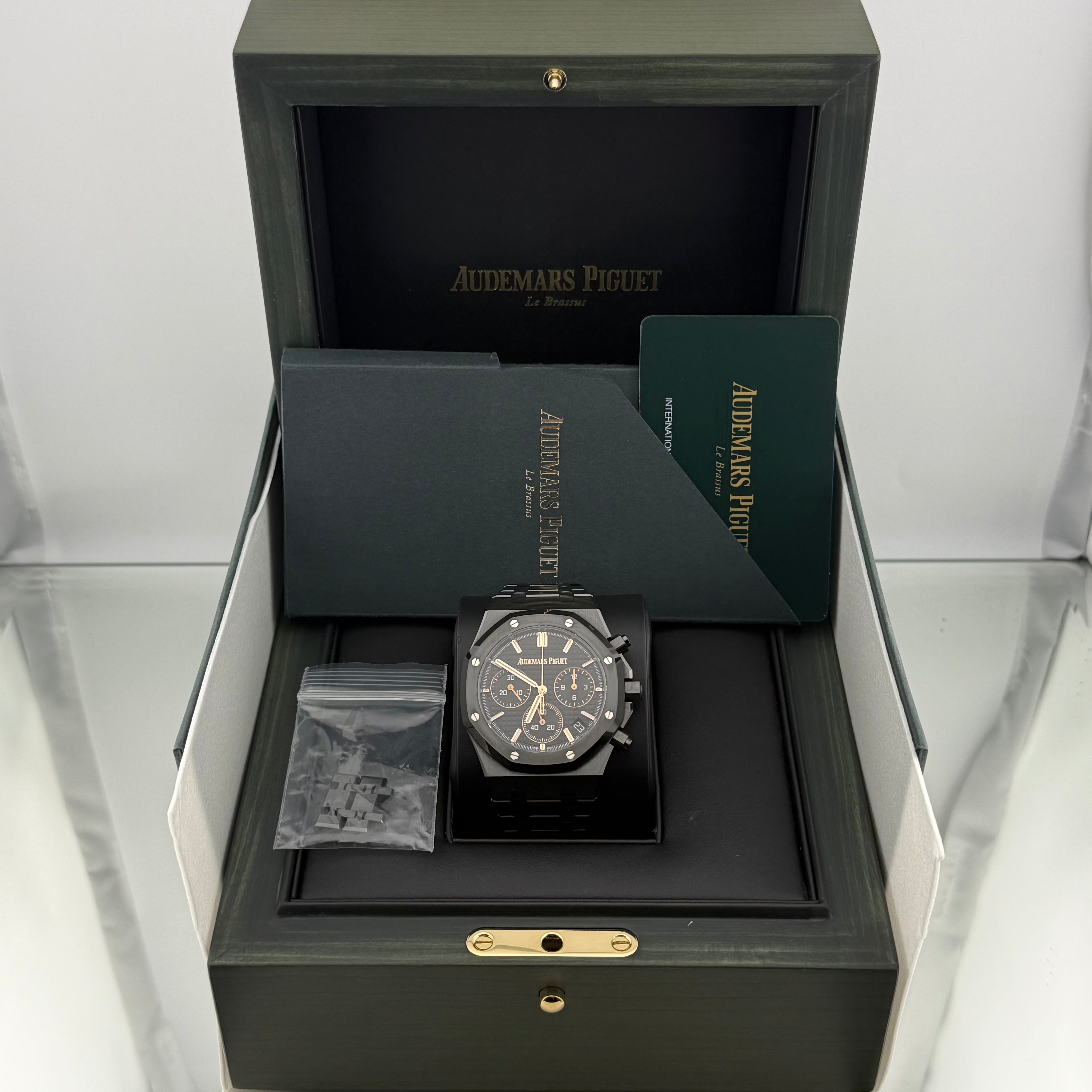 Audemars Piguet Royal Oak Selfwinding Chronograph Black Dial 26240CE.OO.1225CE.02