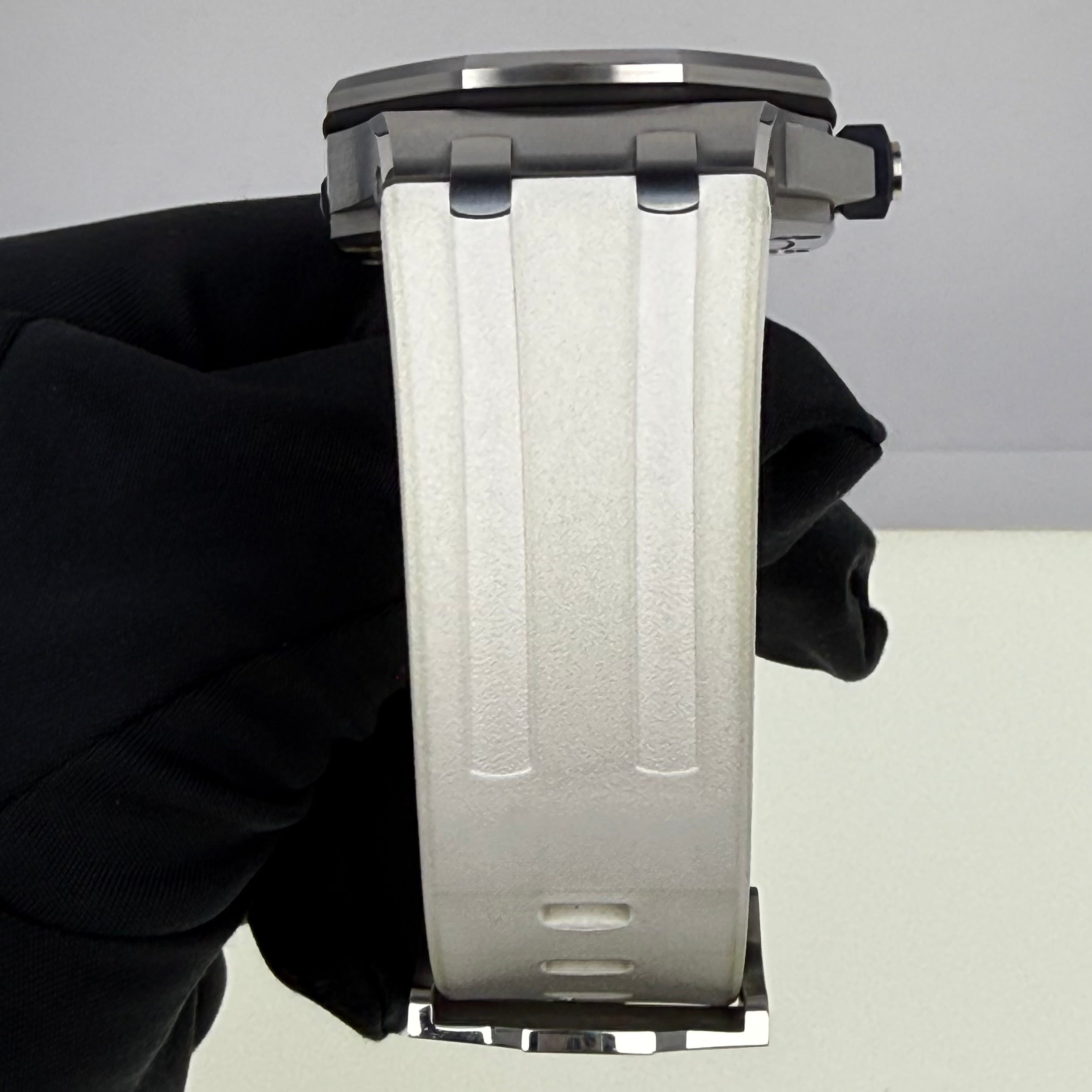 Audemars Piguet Royal Oak Offshore Diver White Dial 15710ST.OO.A010CA.01