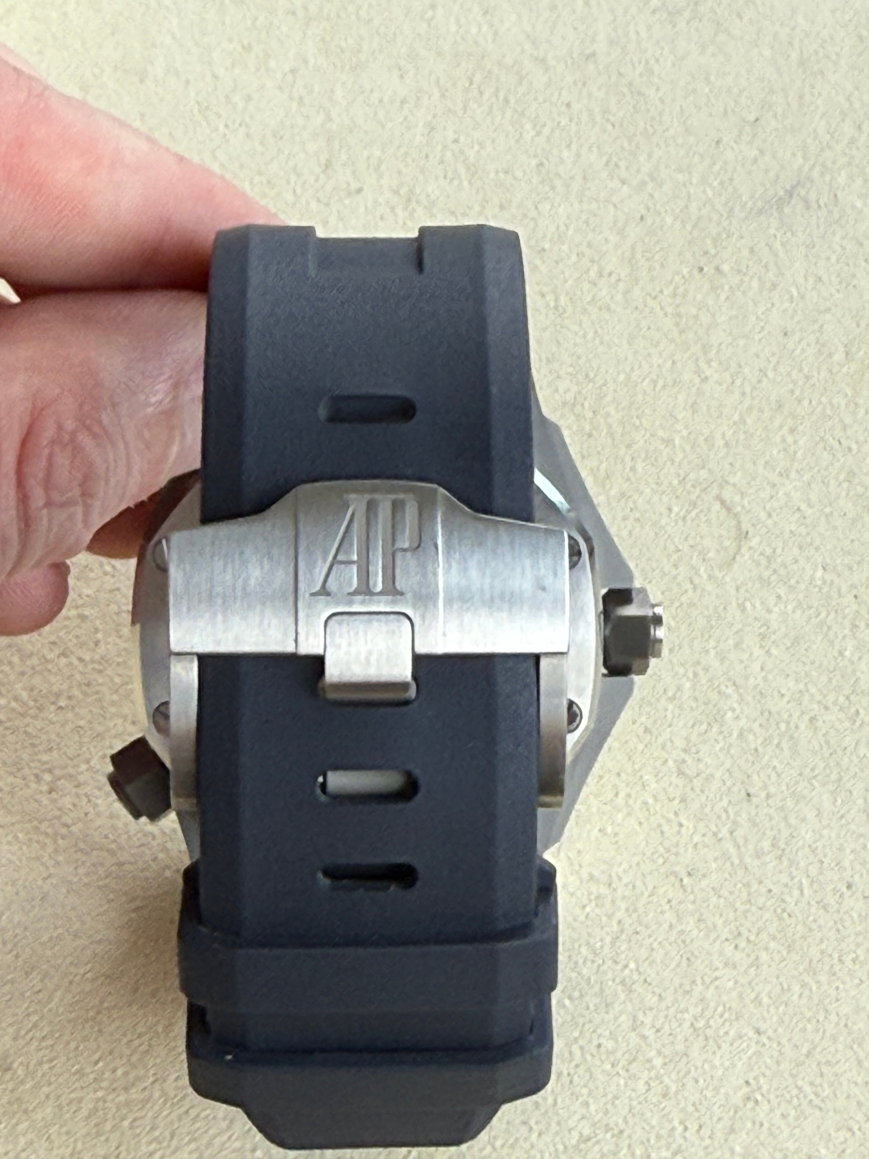 Audemars Piguet Offshore Diver Grey Dial 15720ST.OO.A009CA.01