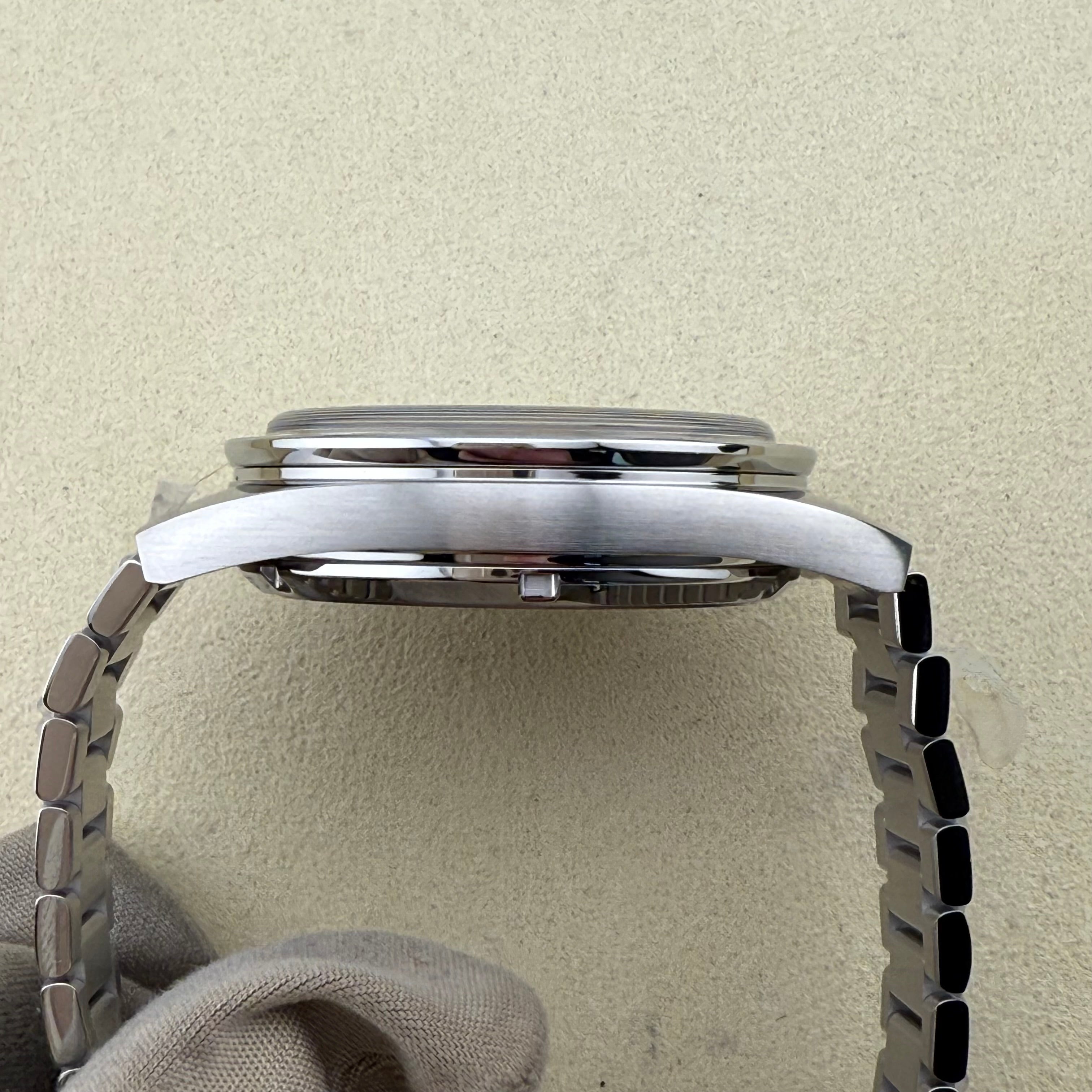 Omega Speedmaster '57 Co-Axial Master Chronometer Chronograph Green Dial 332.10.41.51.10.001