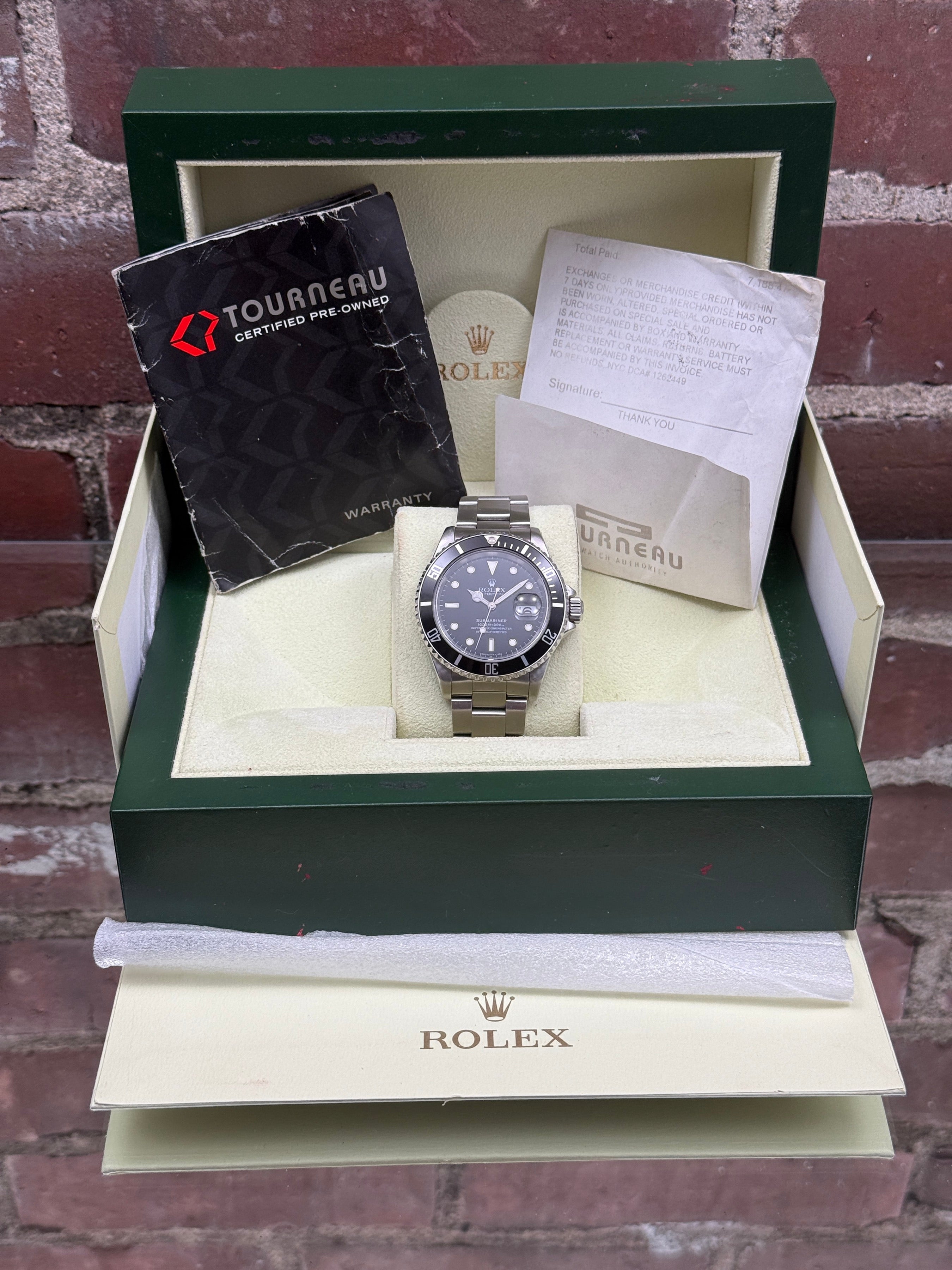 Pre-owned Rolex Submariner Date 16610 | Steel Black