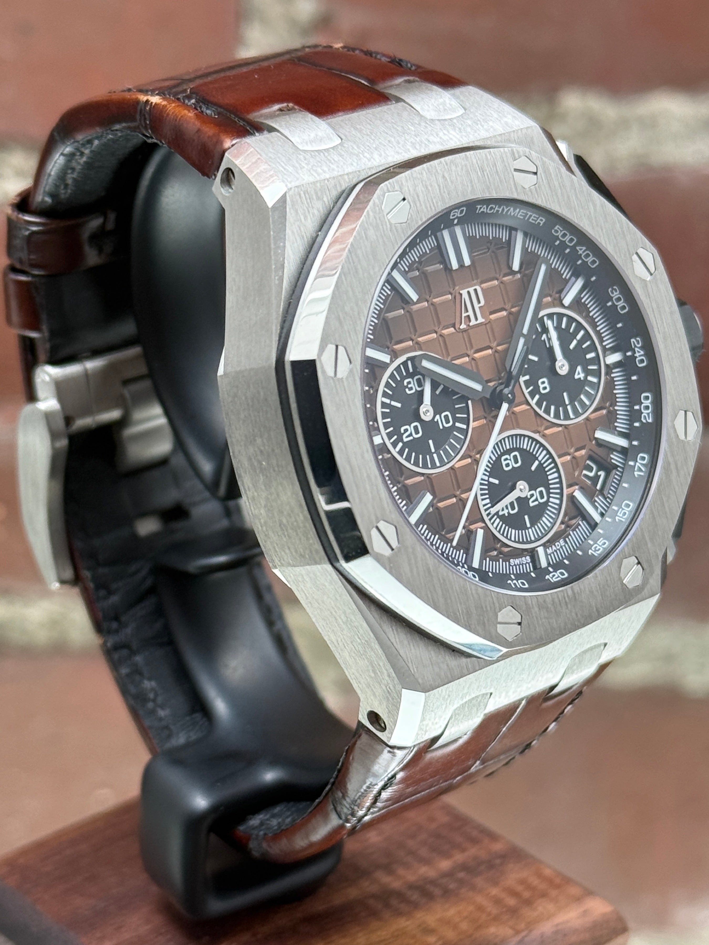 Pre-owned Audemars Piguet Royal Oak Offshore 26420ST.OO.A828CR.01 | Steel Bronze