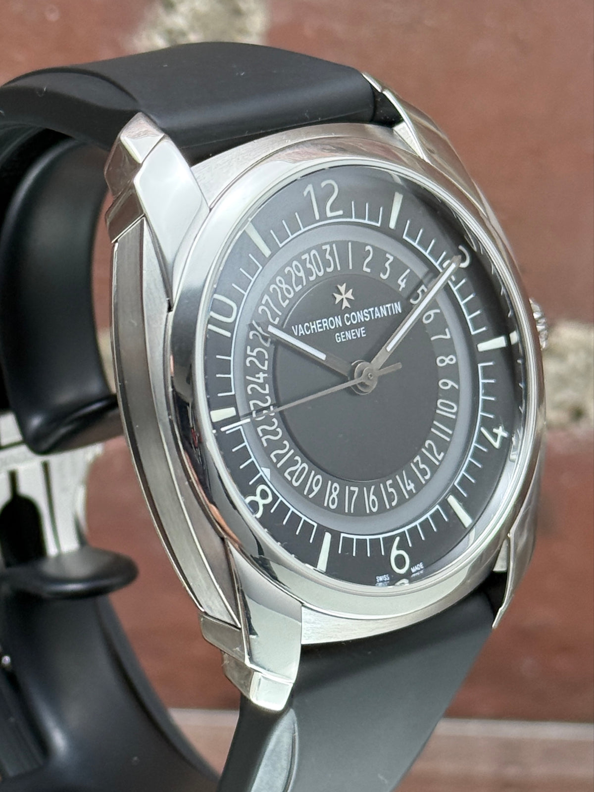 Pre-owned Vacheron Constantin Quai De L'ile 4500S/000A-B196 | Steel Black