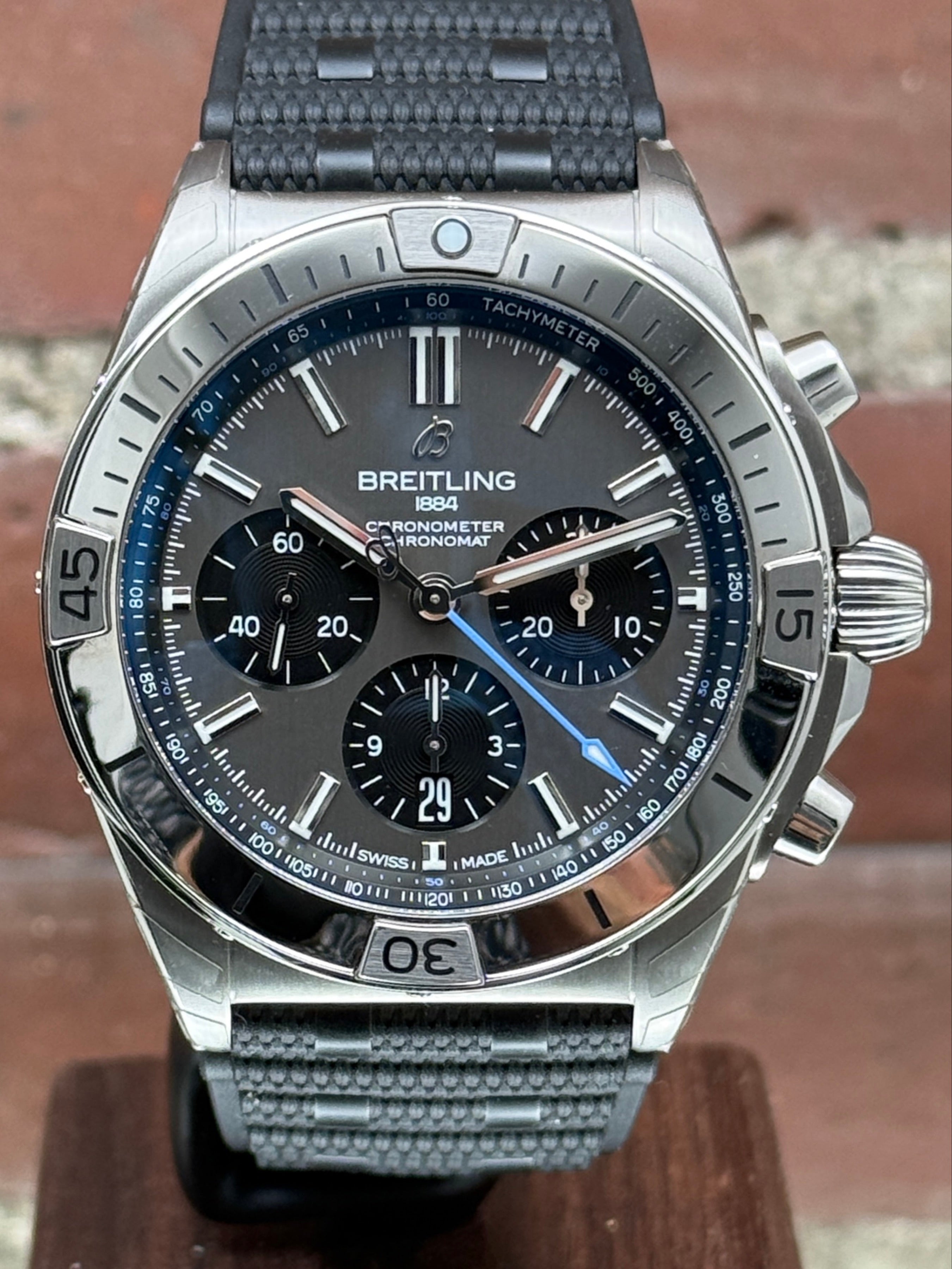 Mint Breitling Chronomat B01 42 EB0134101M1E1 | titanium grey