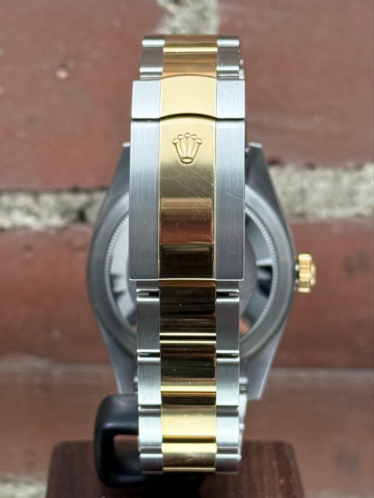 Mint Rolex Sky-Dweller 326933 | gold and steel black