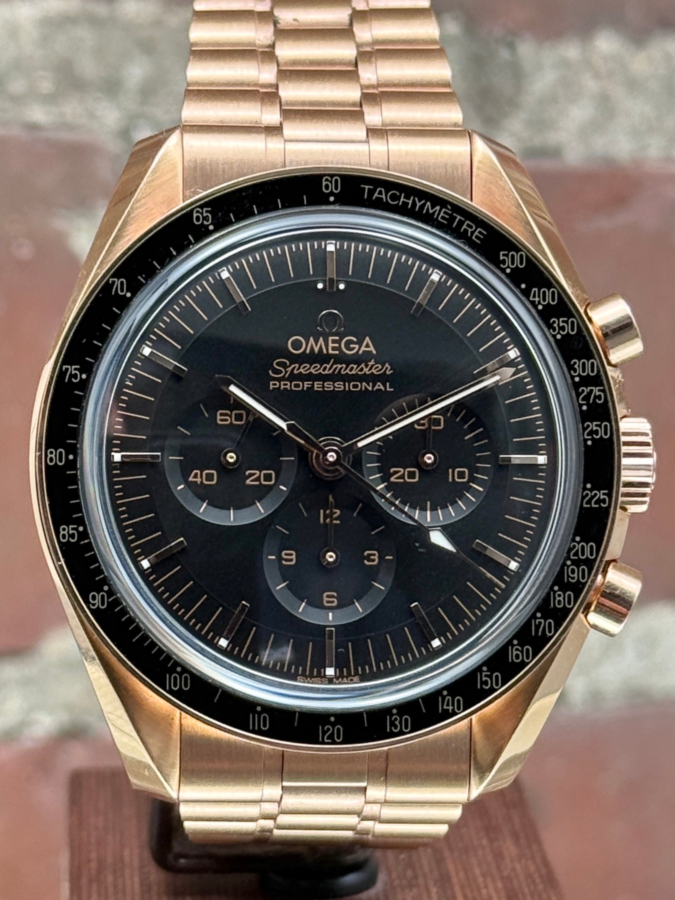 Pre-owned Omega Speedmaster Moonwatch Co-Axial Master Chronometer 310.63.42.50.01.001 | pink gold black