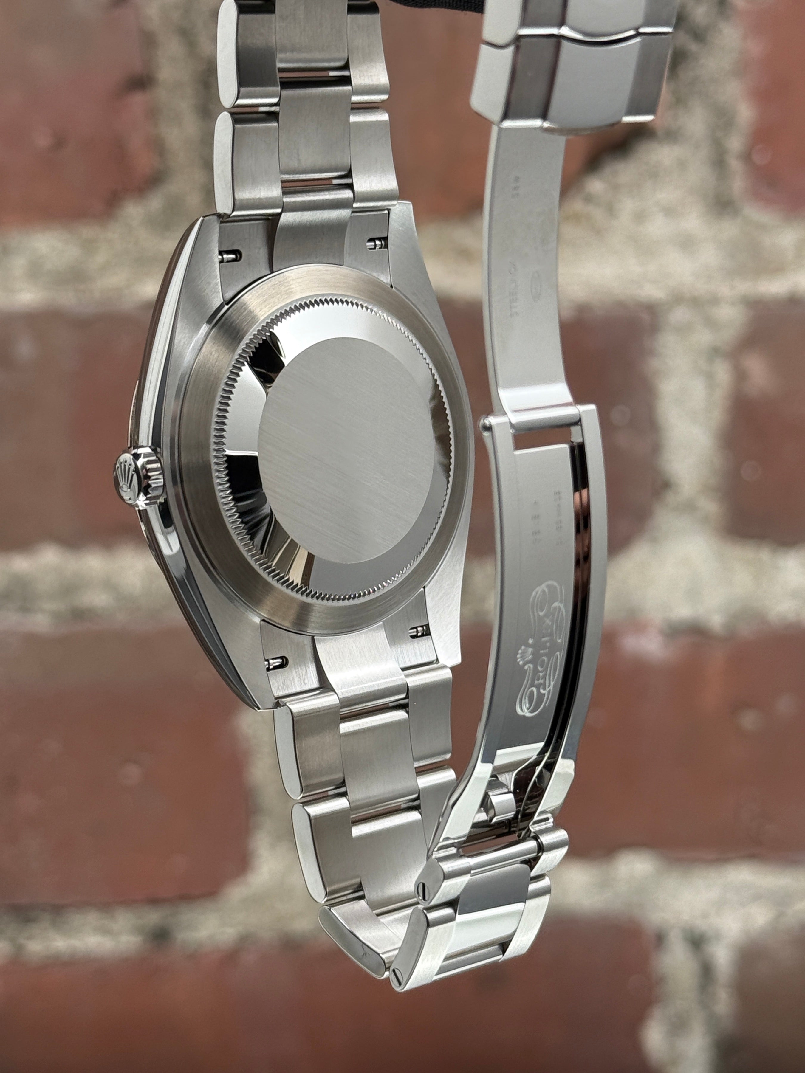 Brand new Rolex Datejust 41 126334 | White gold Green