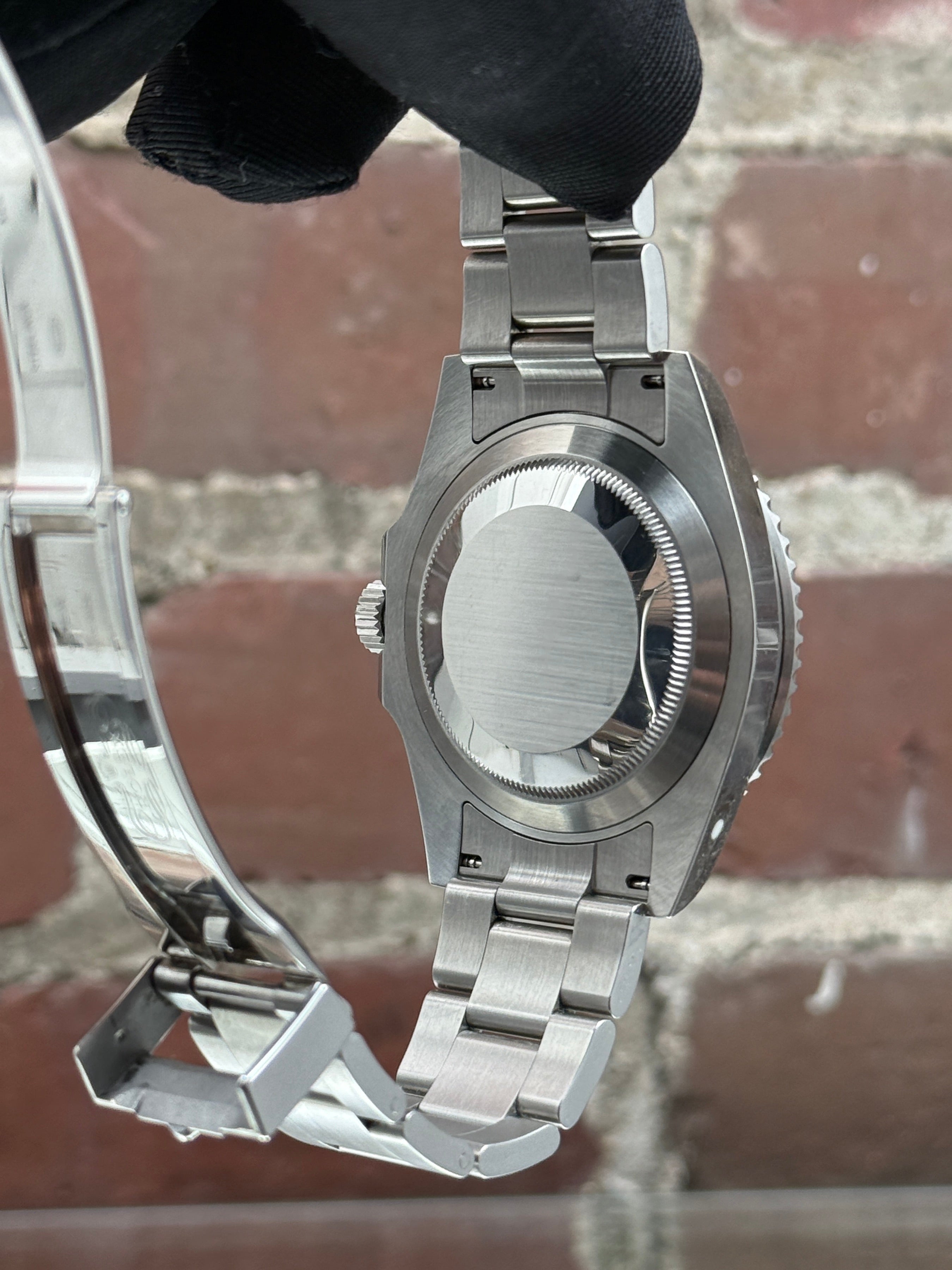 Pre-owned Rolex Submariner 124060 | steel black
