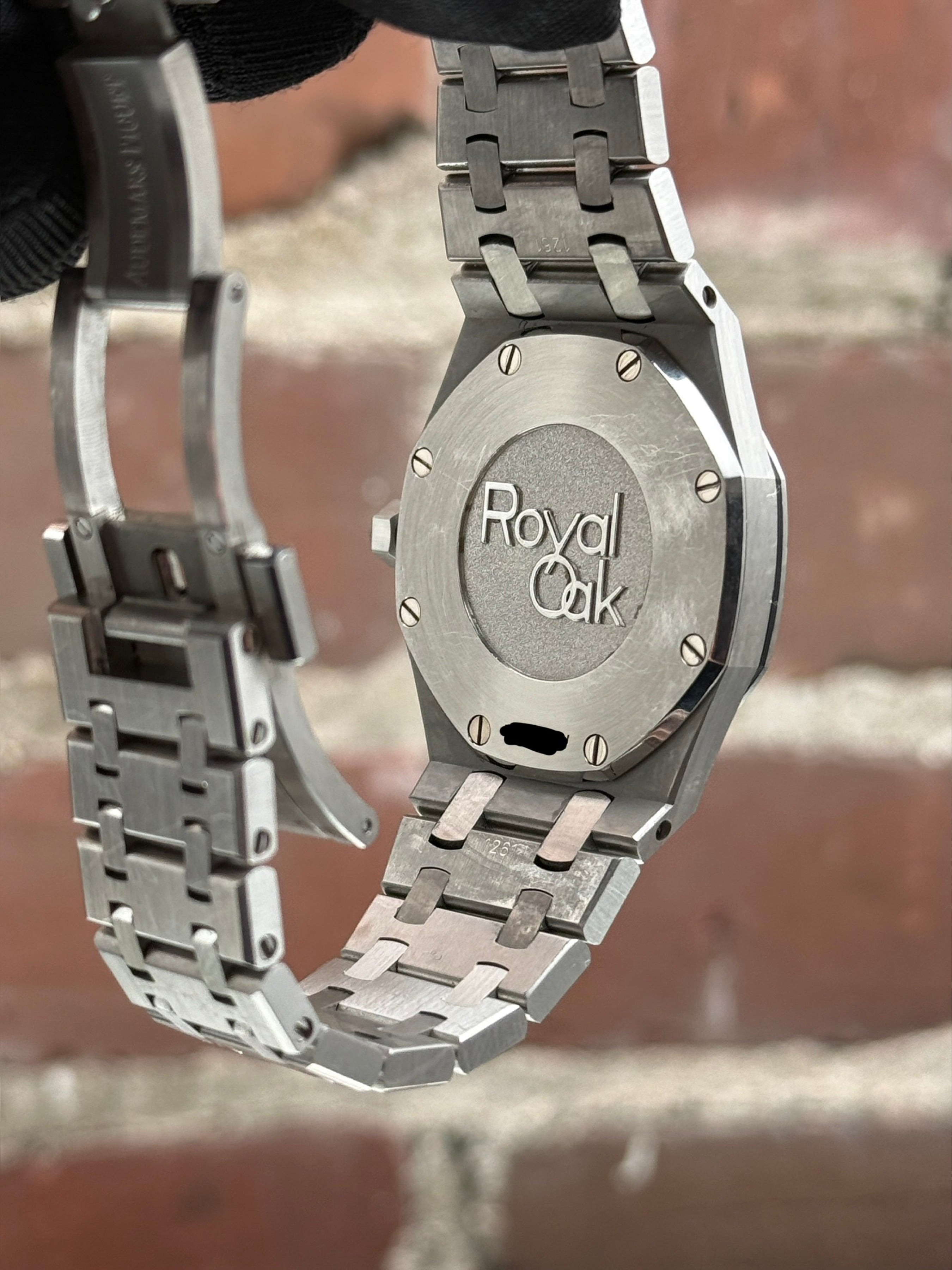 Pre-owned Audemars Piguet Royal Oak Lady 67650ST.OO.1261ST.01 | Steel Black