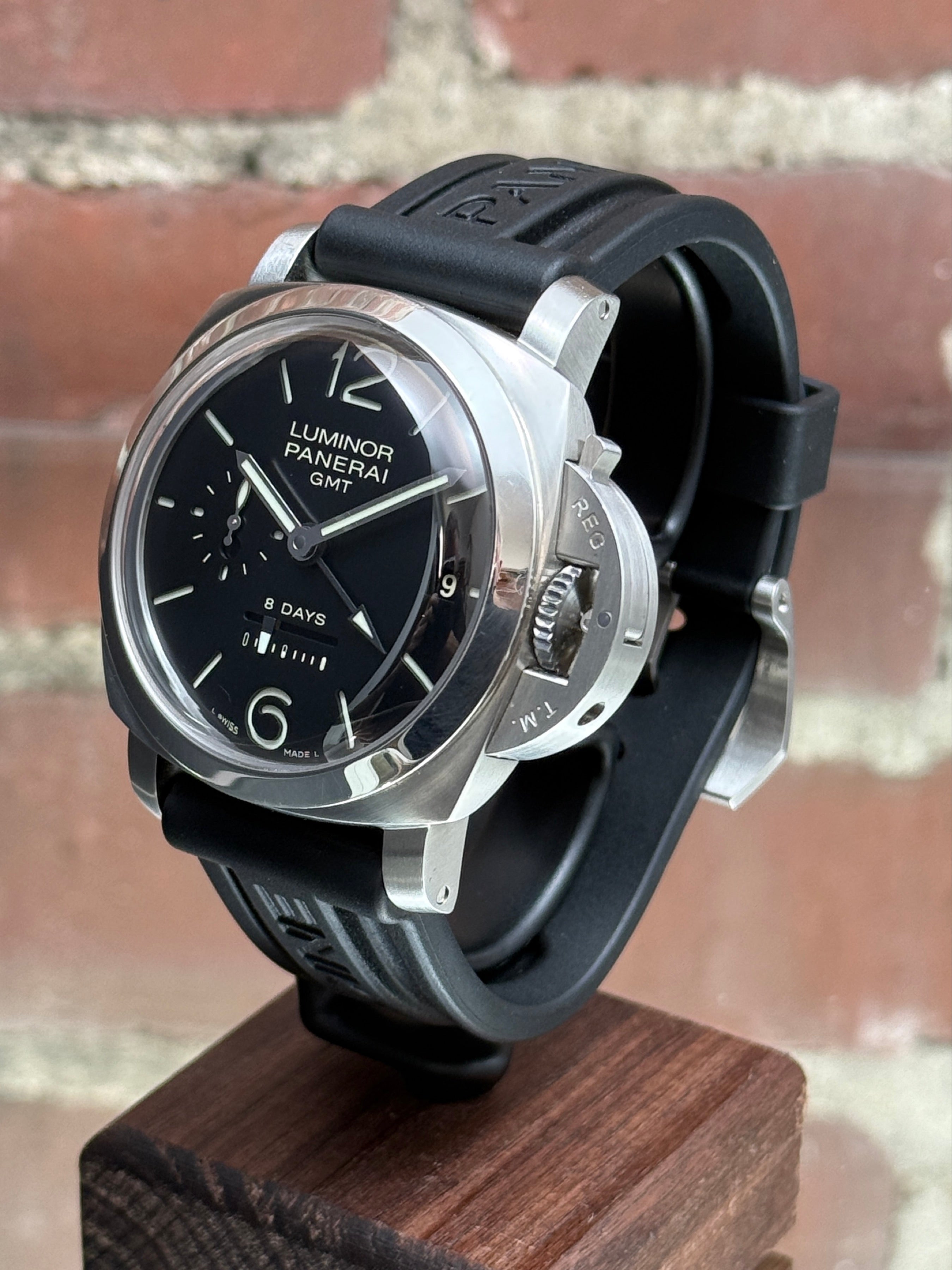 Panerai Luminor 1950 8 Days GMT