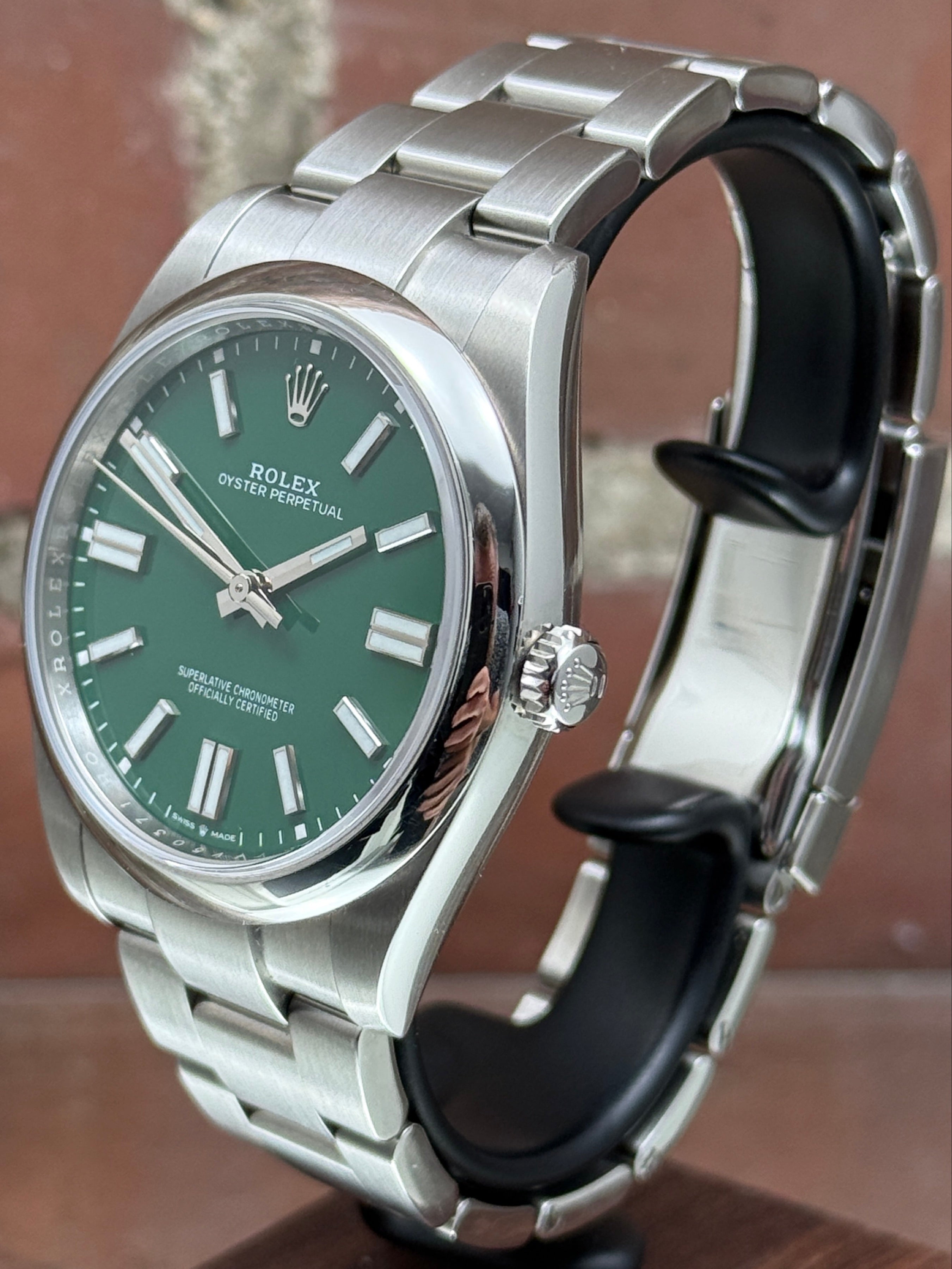 Mint Rolex Oyster Perpetual 41 124300 | steel green