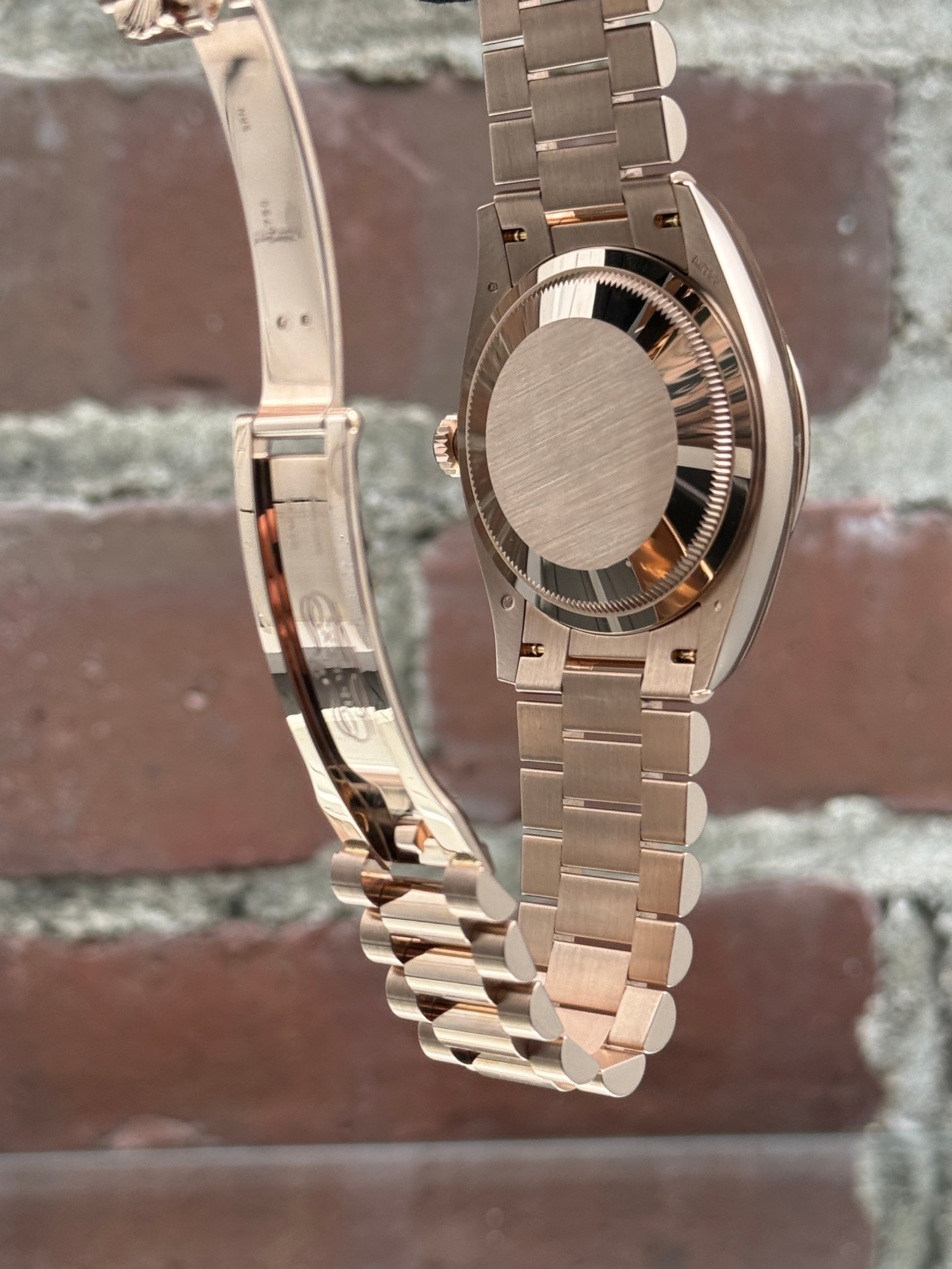 Brand new Rolex Day-Date 36 128235 | pink gold green