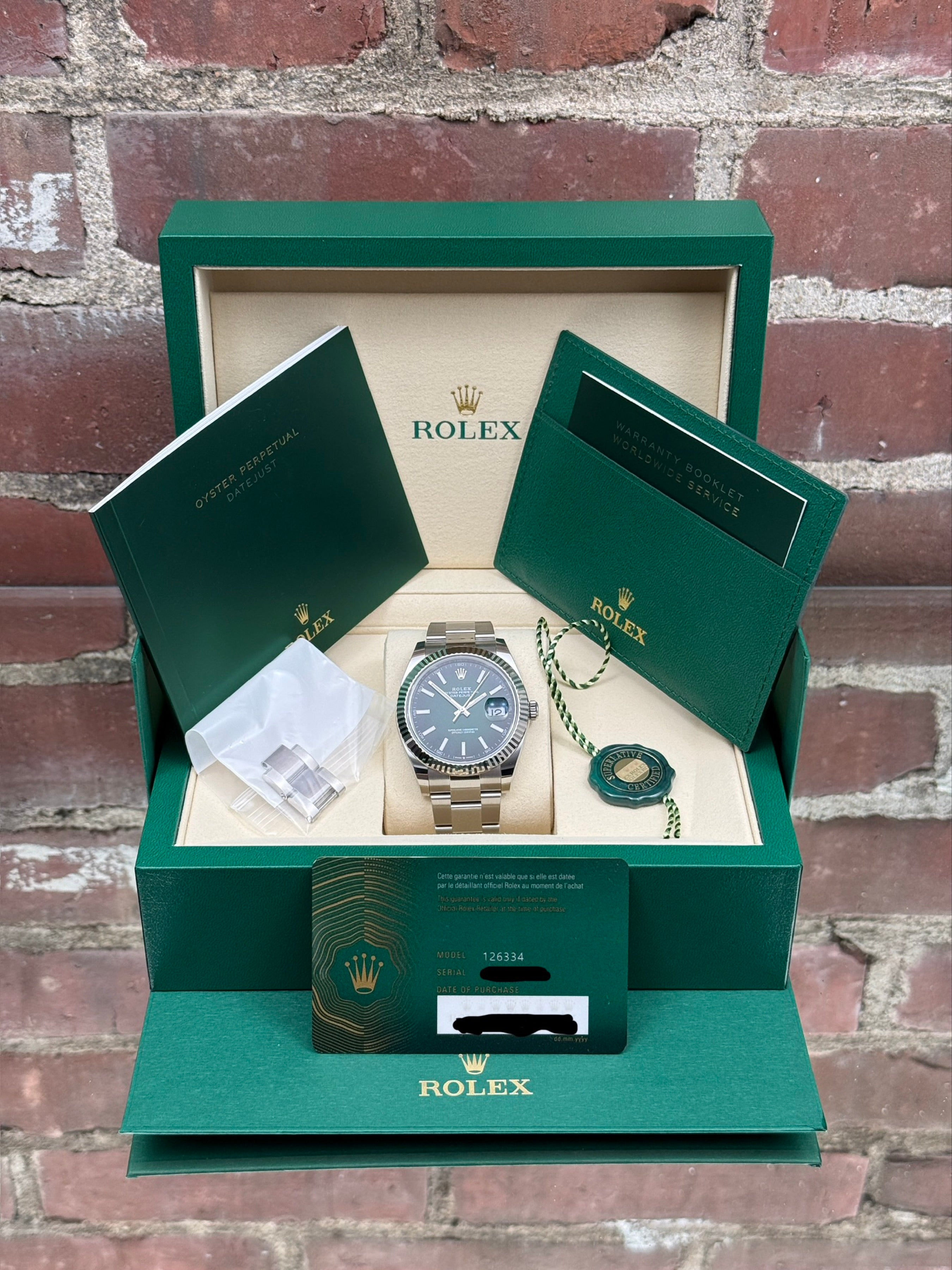 Brand new Rolex Datejust 41 126334 | White gold Green