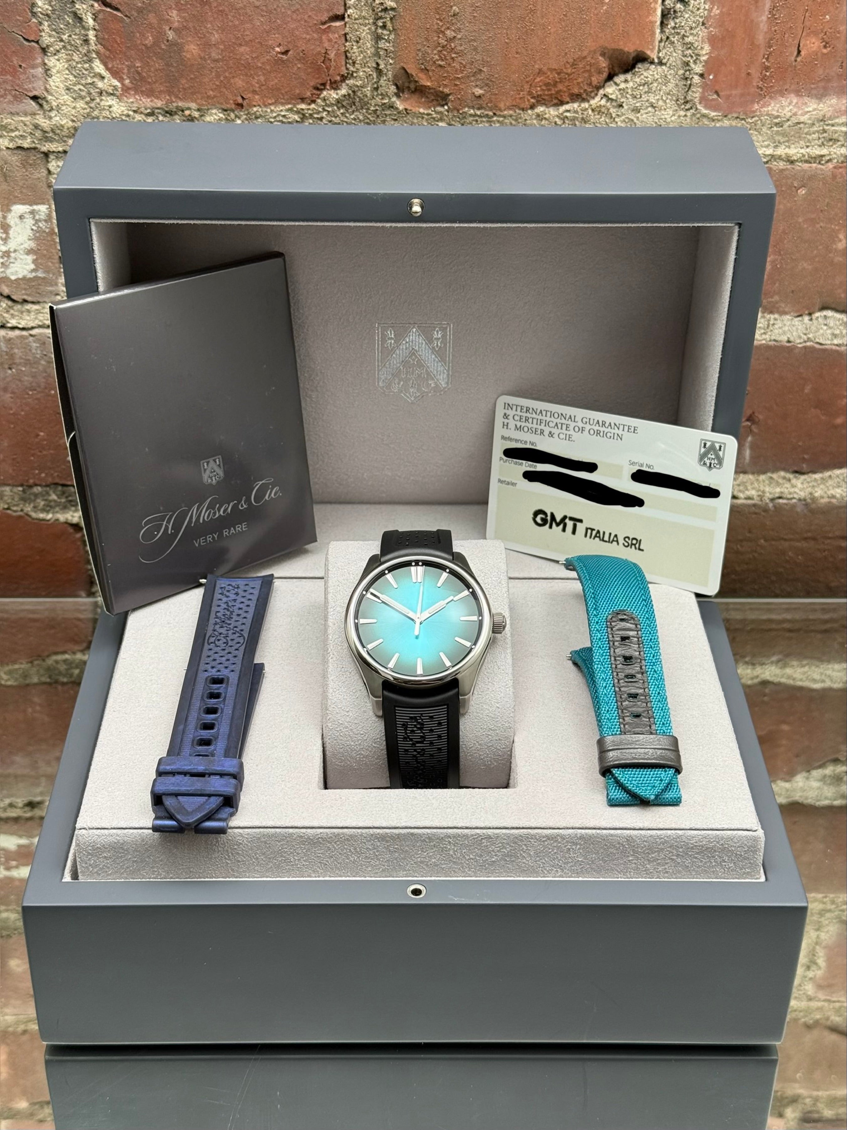 Excellent H.Moser & Cie. Pioneer Centre Seconds Mega Cool Blue Lagoon 3200-1214 | steel blue