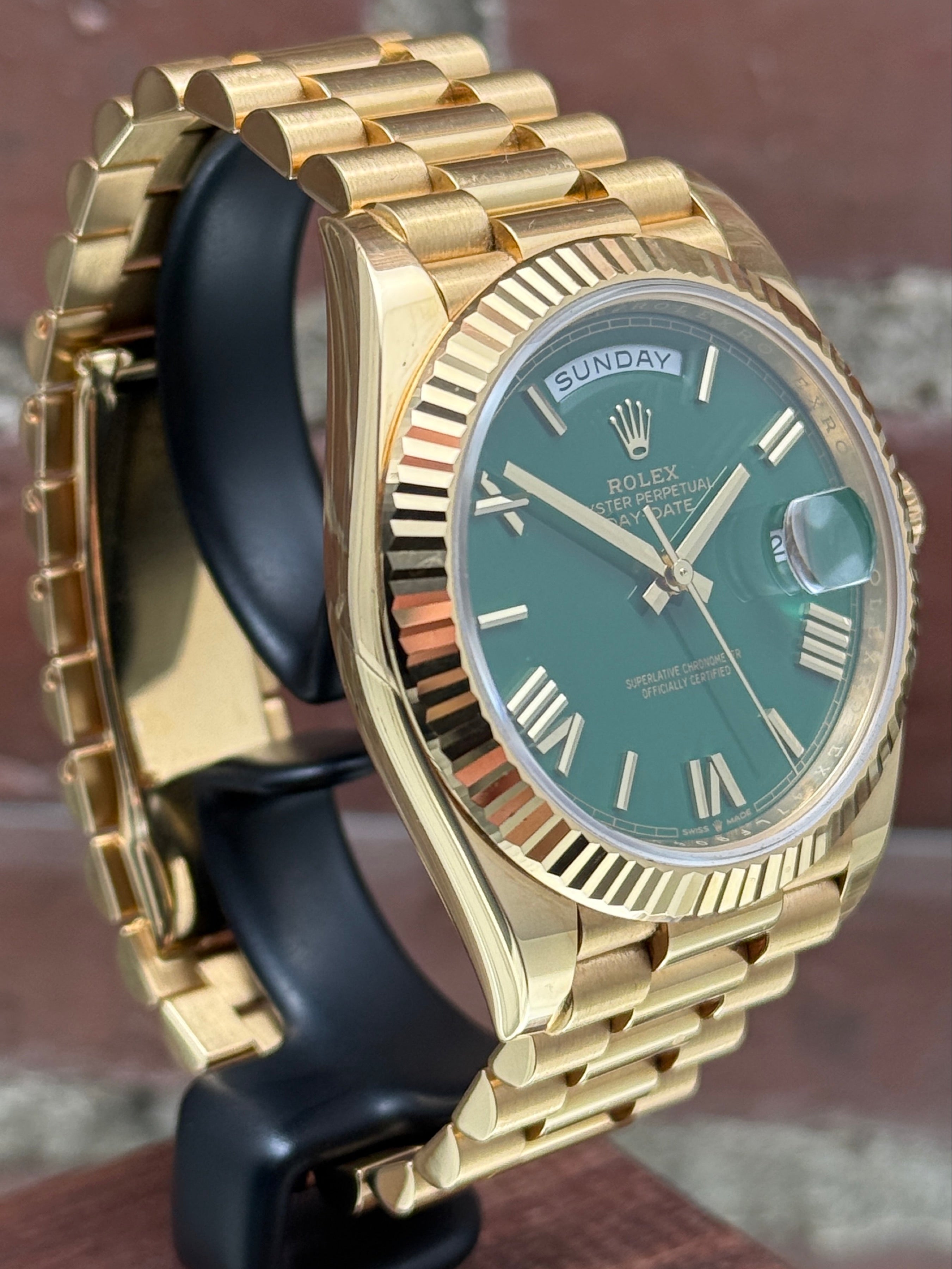 Pre-owned Rolex Day-Date 40 228238 | N/A green
