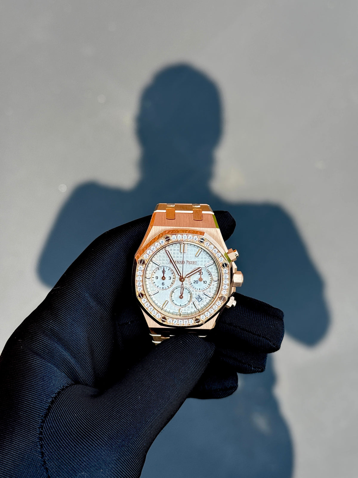 Pre-owned Audemars Piguet Royal Oak Selfwinding Chronograph 26715OR.ZZ.1356OR.01 | pink gold silver