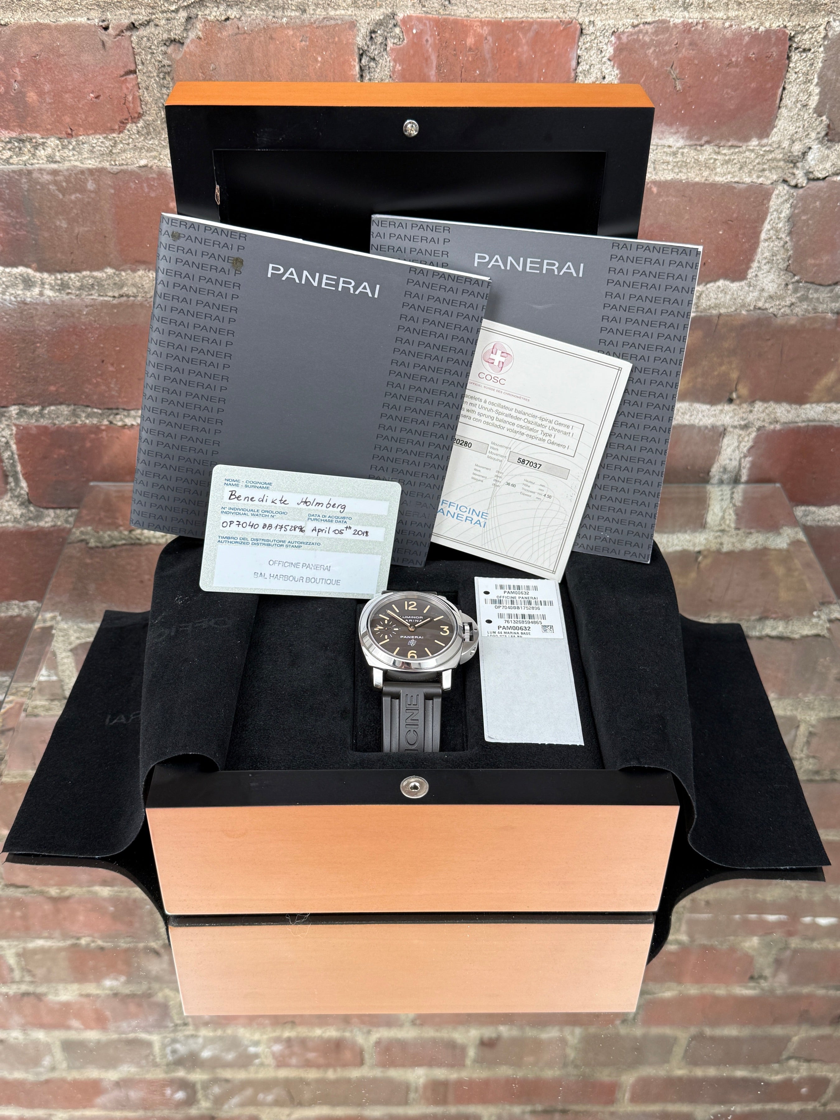 Panerai Luminor Marina Logo Pam00632