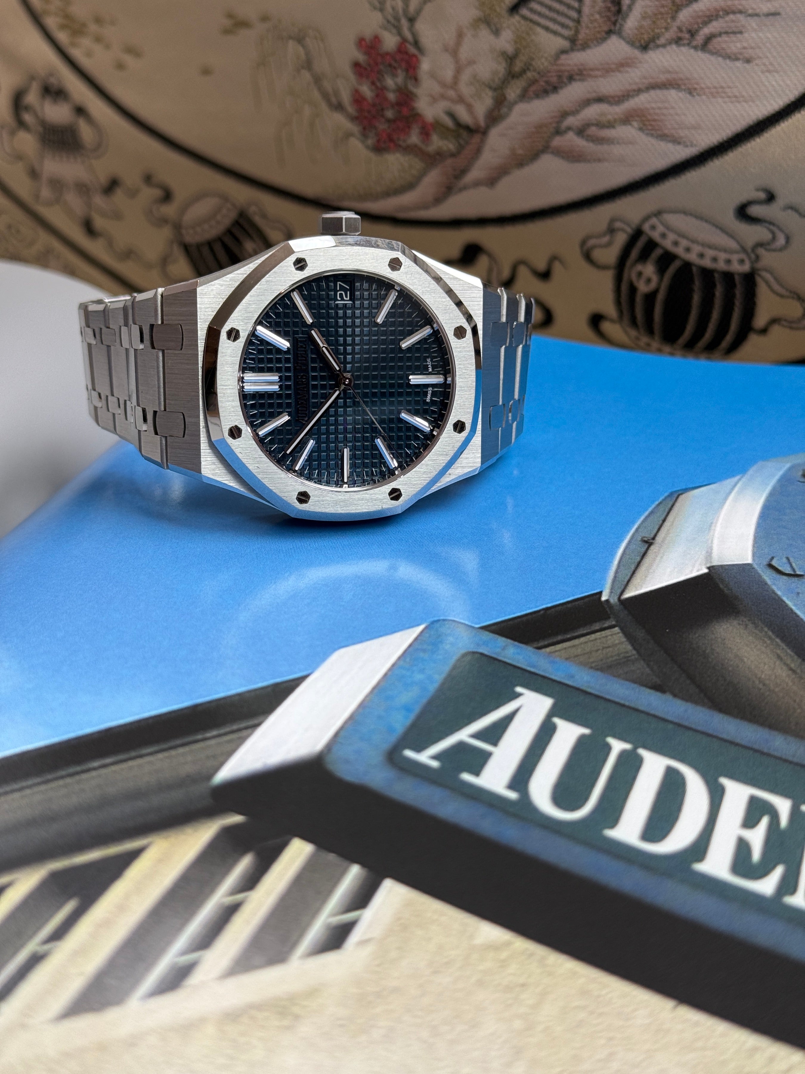 Pre-owned Audemars Piguet Royal Oak Selfwinding Blue Dial 41mm 15510ST.OO.1320ST.01 | Steel Blue