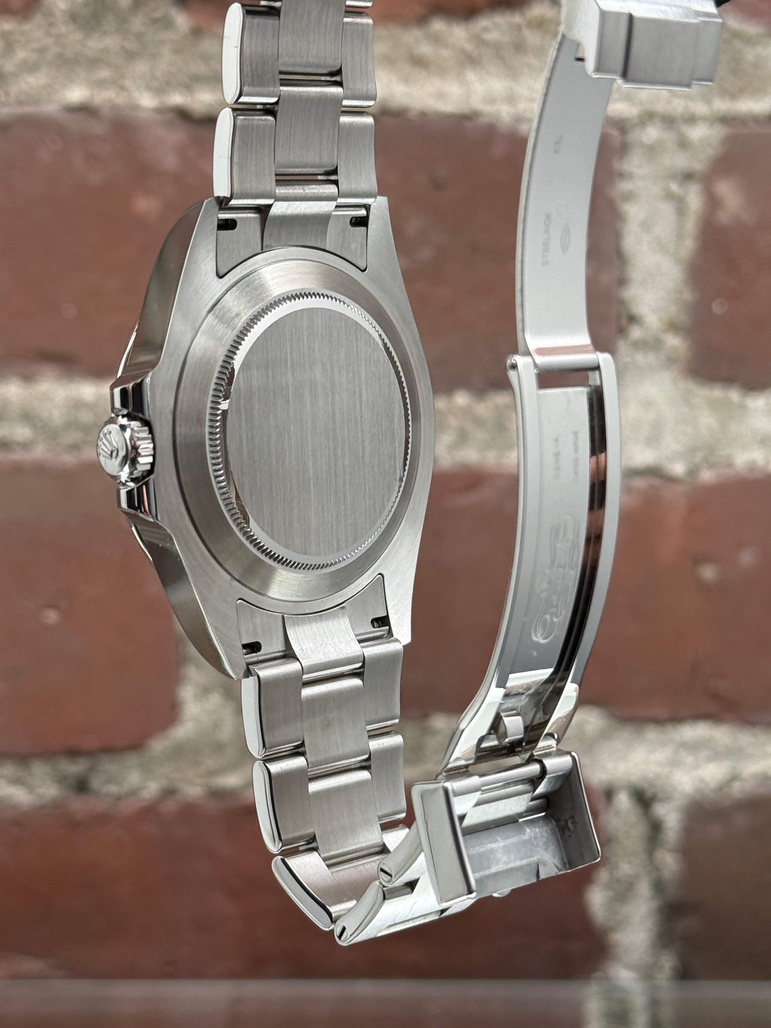 Pre-owned Rolex Explorer II 226570 | Steel White
