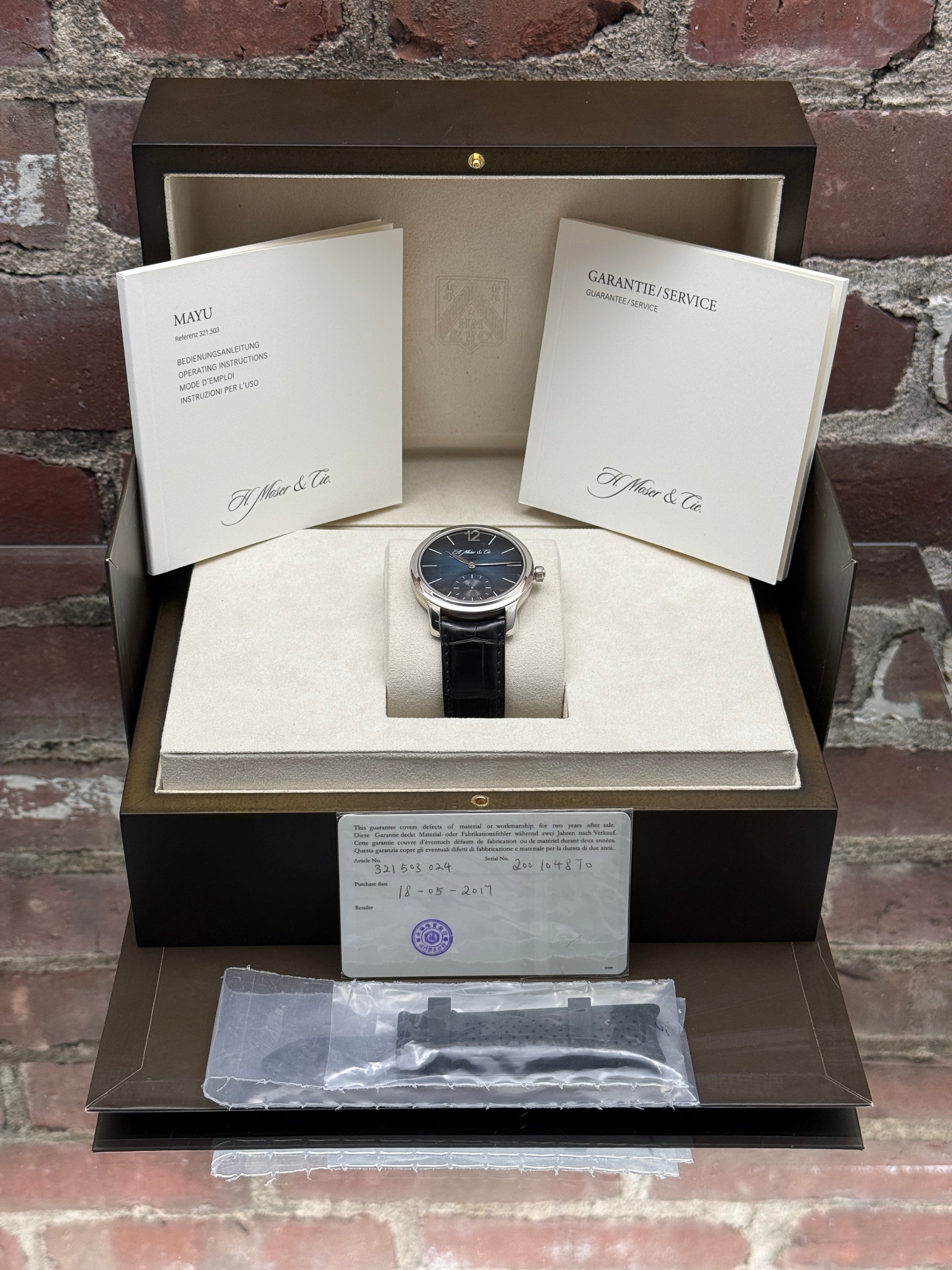 MINT H.Moser & Cie Mayu 321503024 | palladium blue  fume