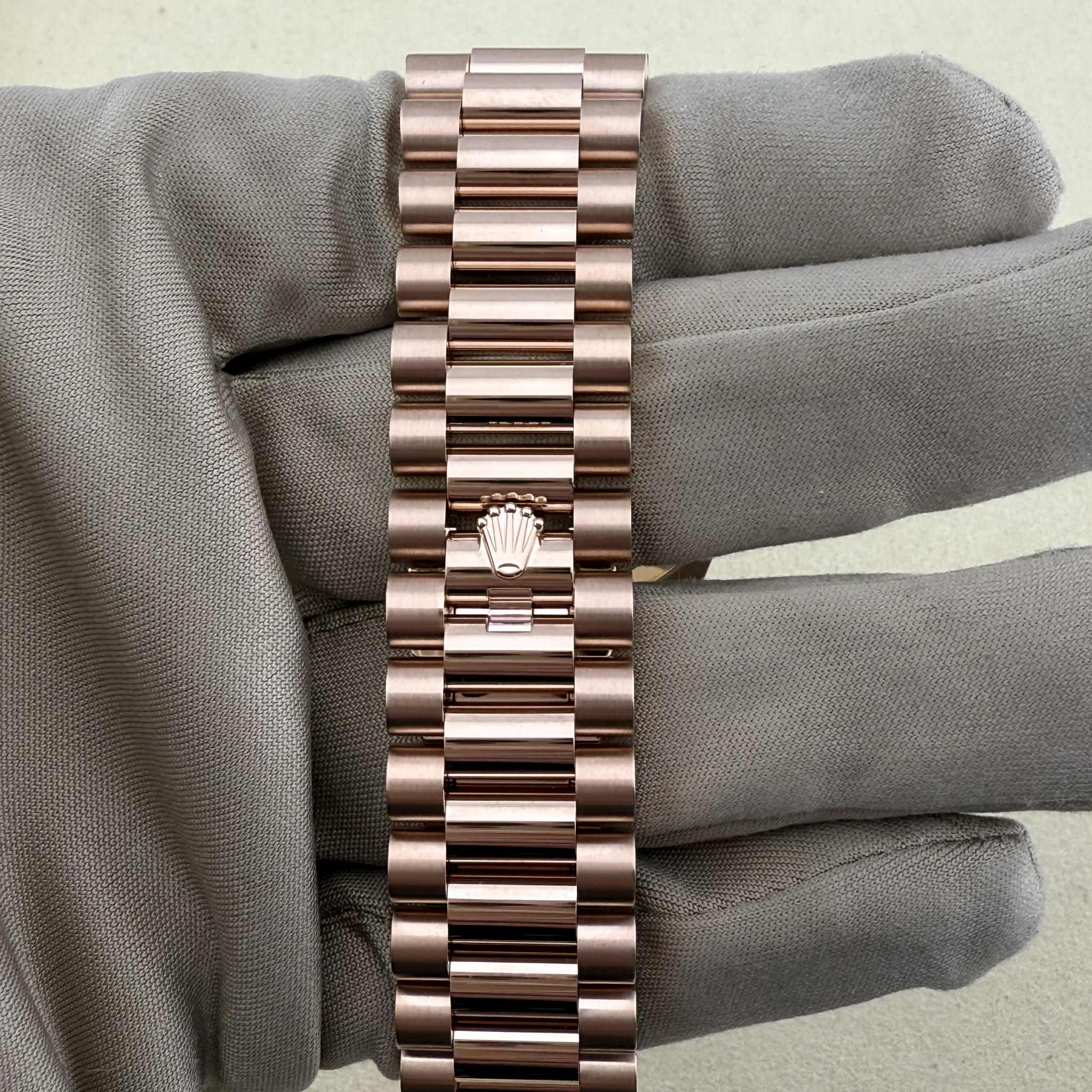 Rolex Day-Date 40 Olive Green Roman Dial 228235