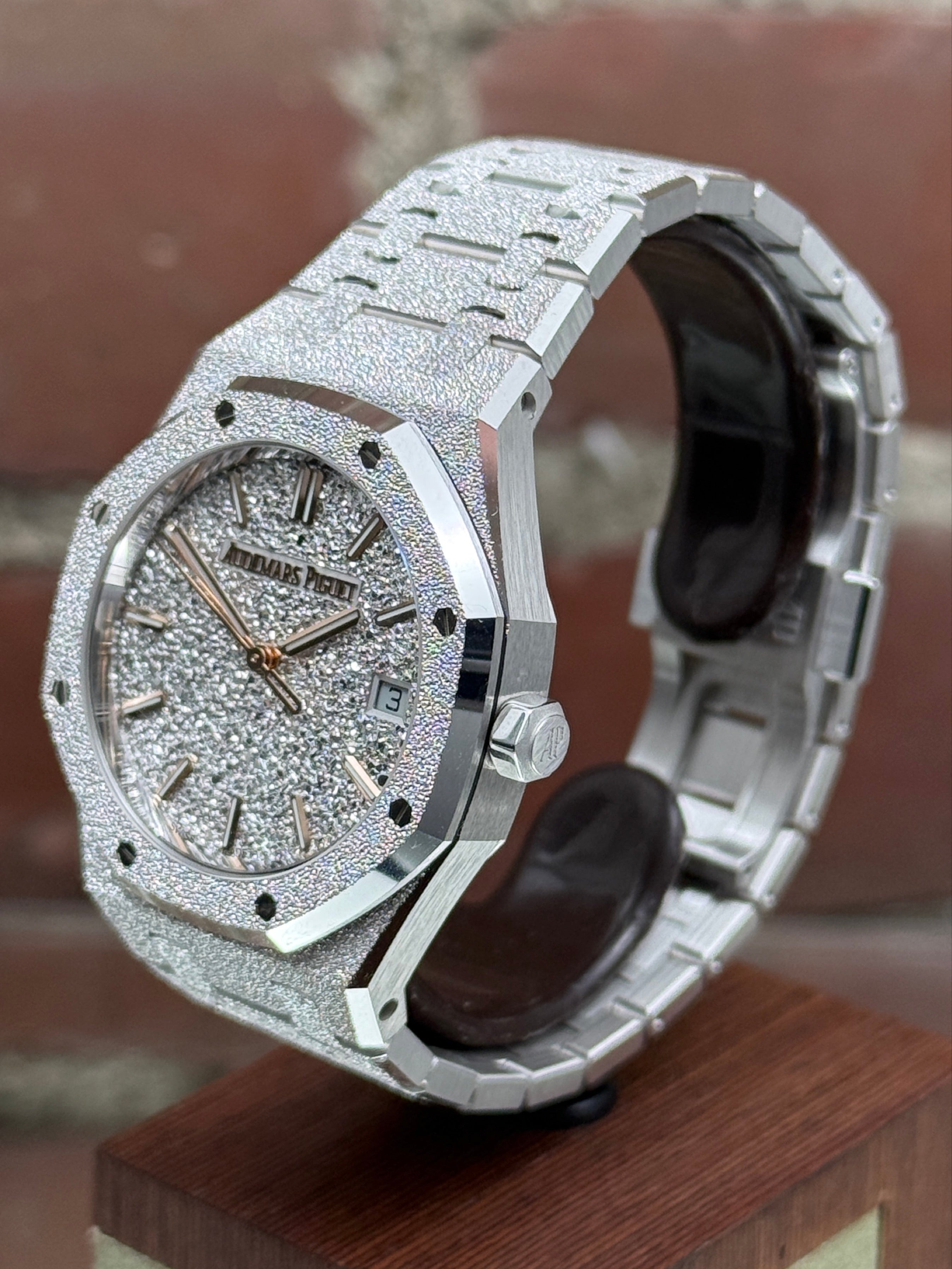 Brand new Audemars Piguet Royal Oak Lady Frosted Quartz 77450BC.GG.1361BC.01 | White gold Rhodium-plated