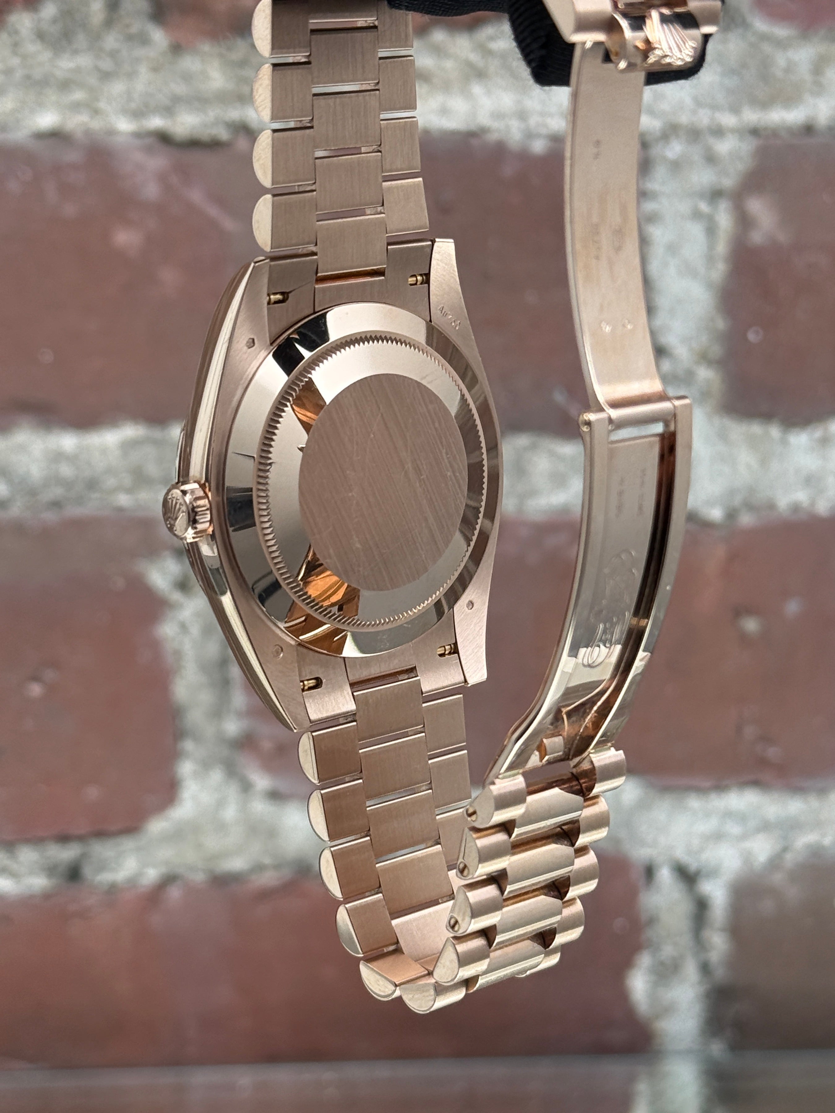 Pre-owned Rolex Day-Date 40 228235 | Pink gold Eisenkiesel