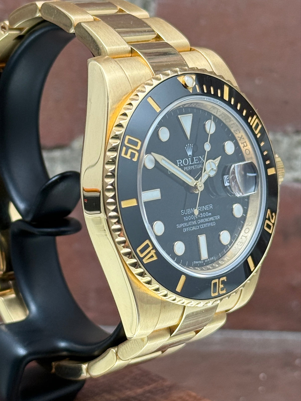 Pre-owned Rolex Submariner Date 116618LN | Yellow gold Black