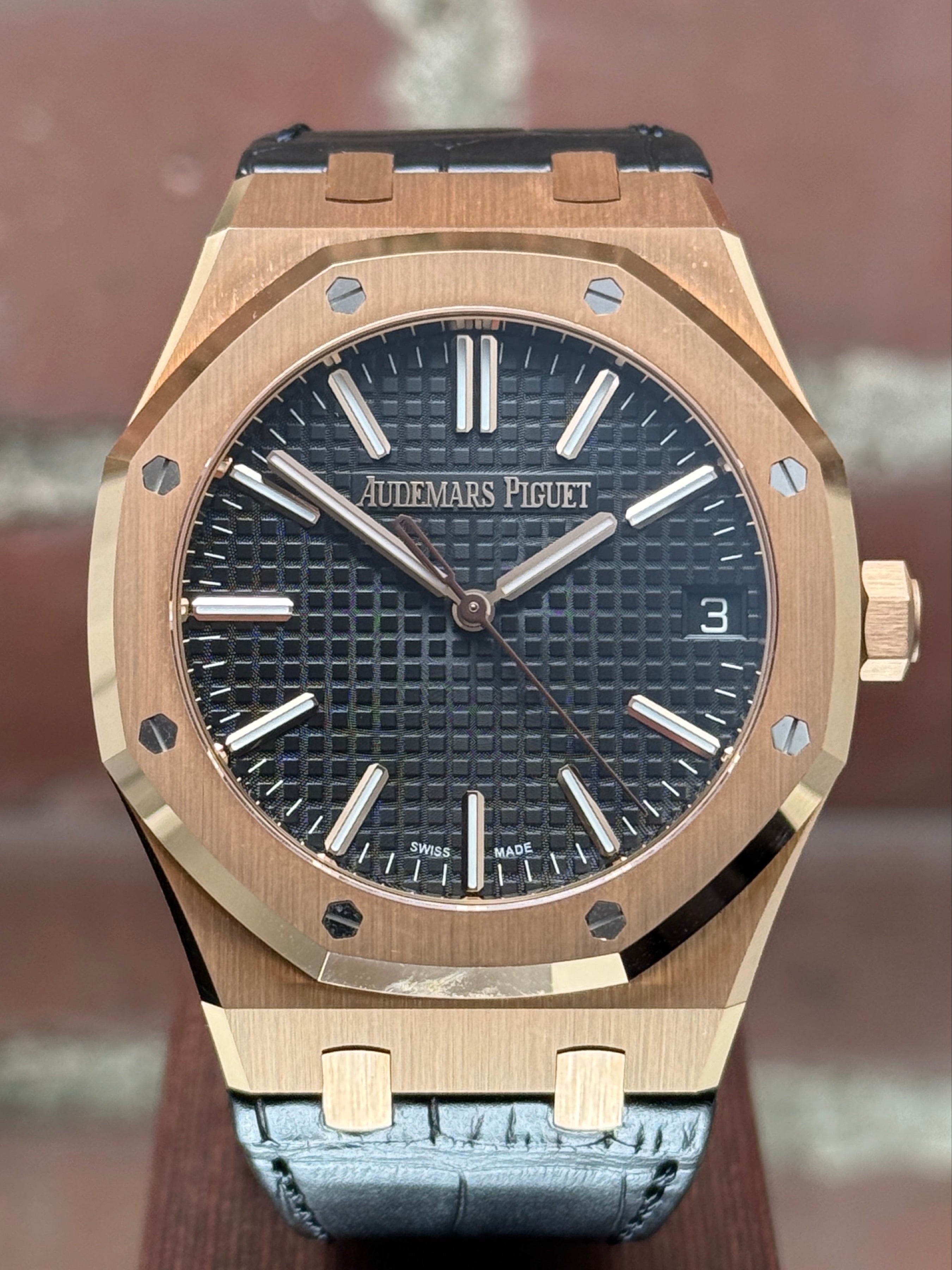 Pre-owned Audemars Piguet Royal Oak 15510OR.OO.D002CR.02 | Pink gold Black