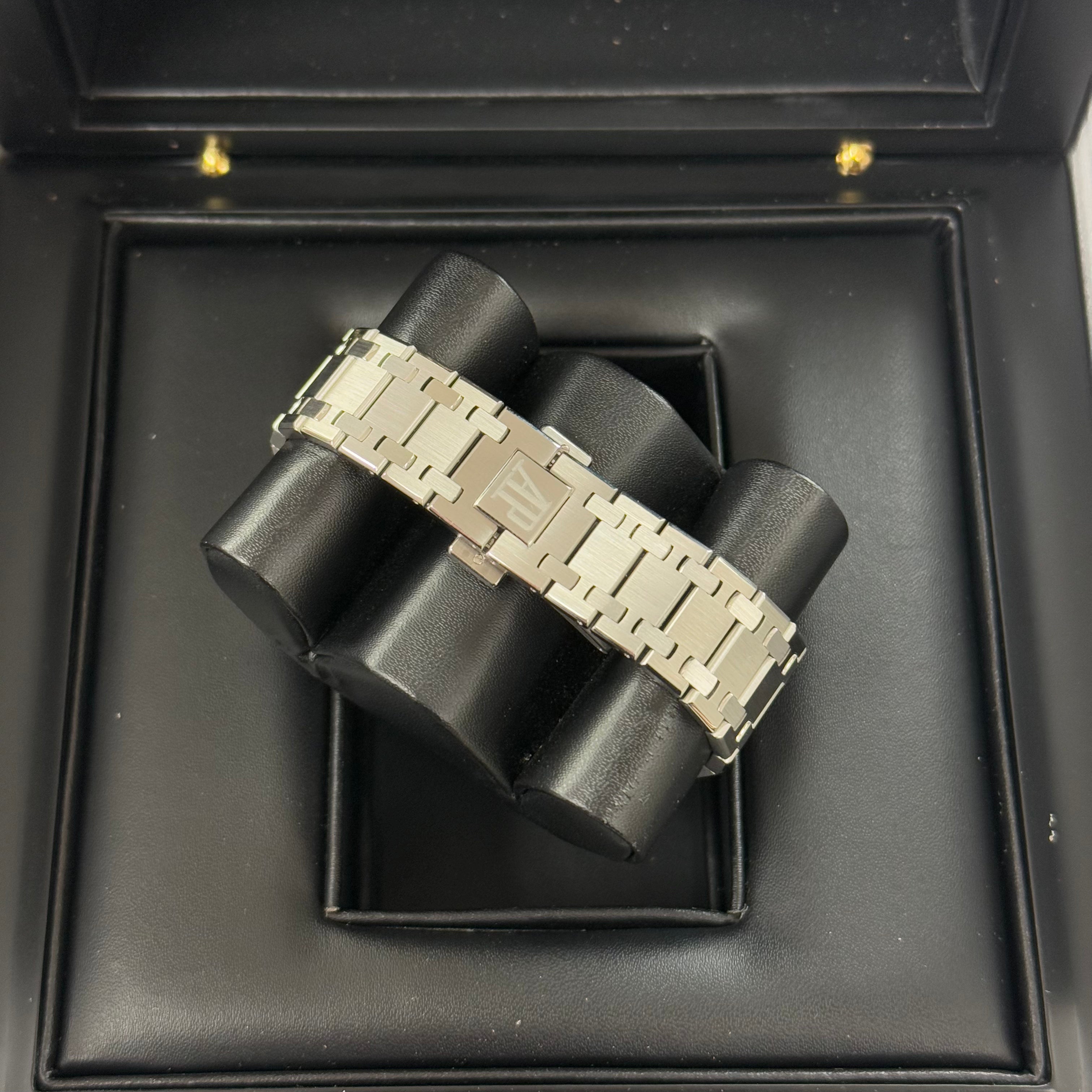 Audemars Piguet Royal Oak "Jumbo" 39mm 15202ST