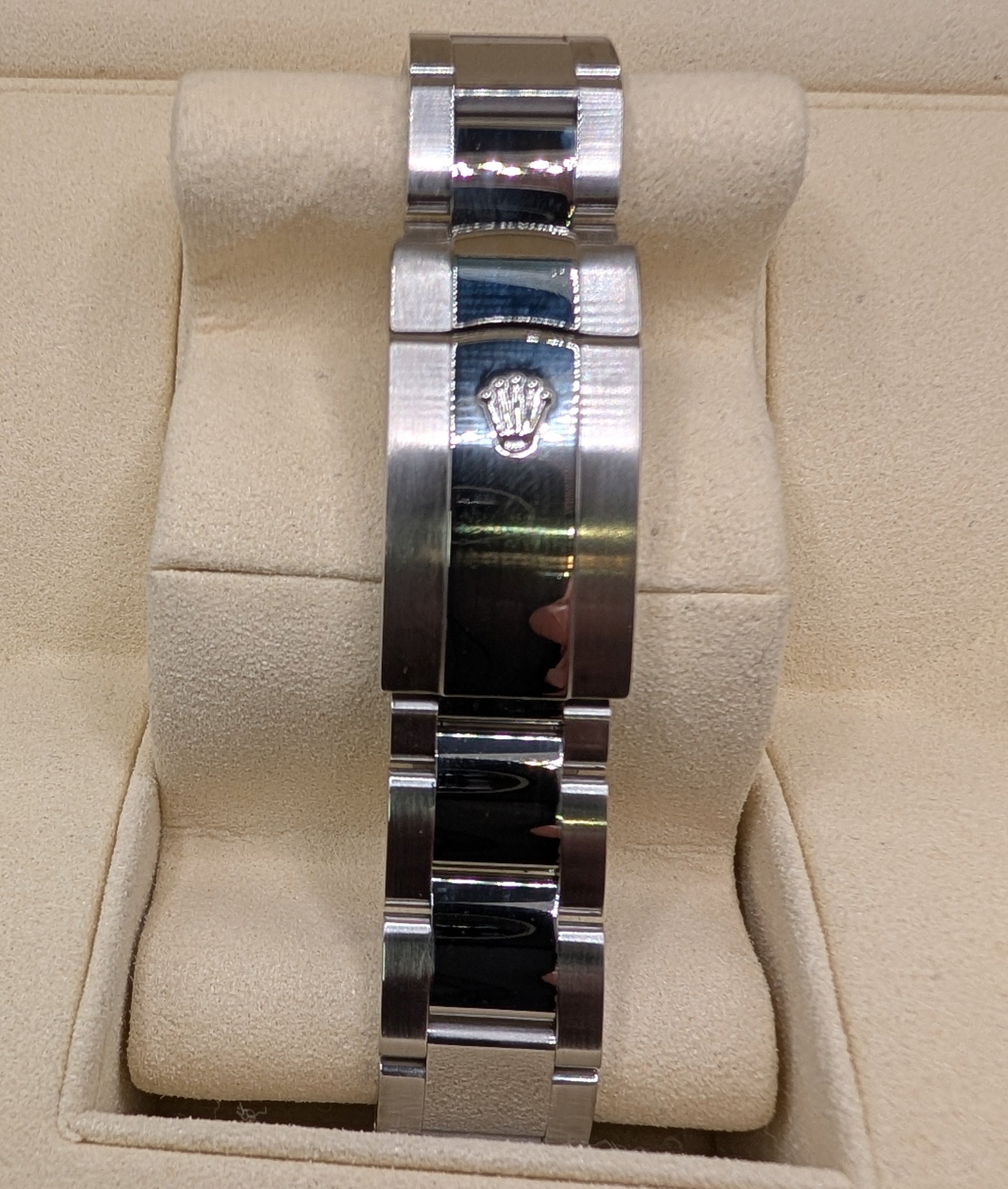 Rolex DateJust II, White Stick, Smooth Bezel 41mm (Ref. 116300)