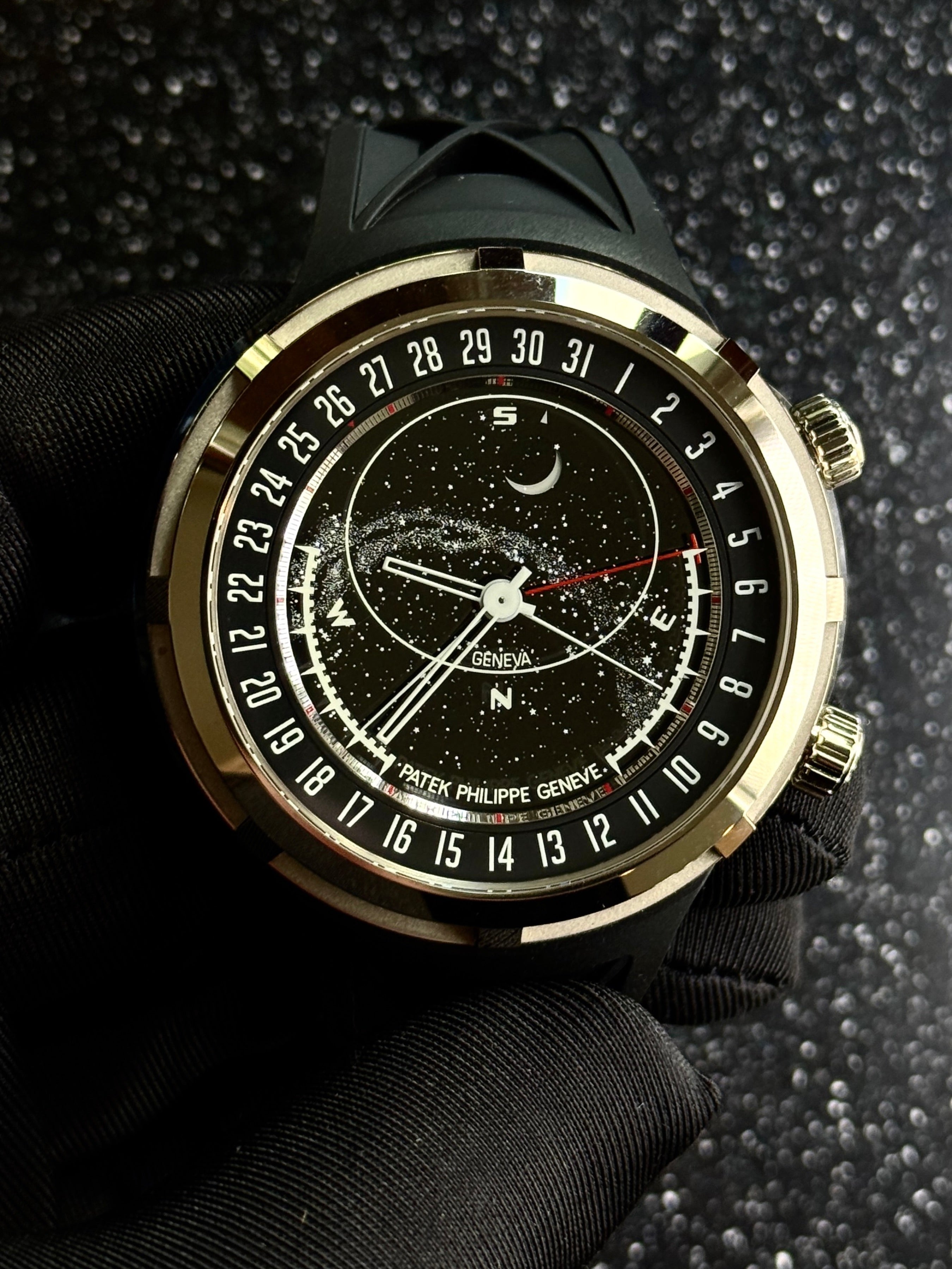 Brand new Patek Philippe 6105G 6105 | N/A N/A