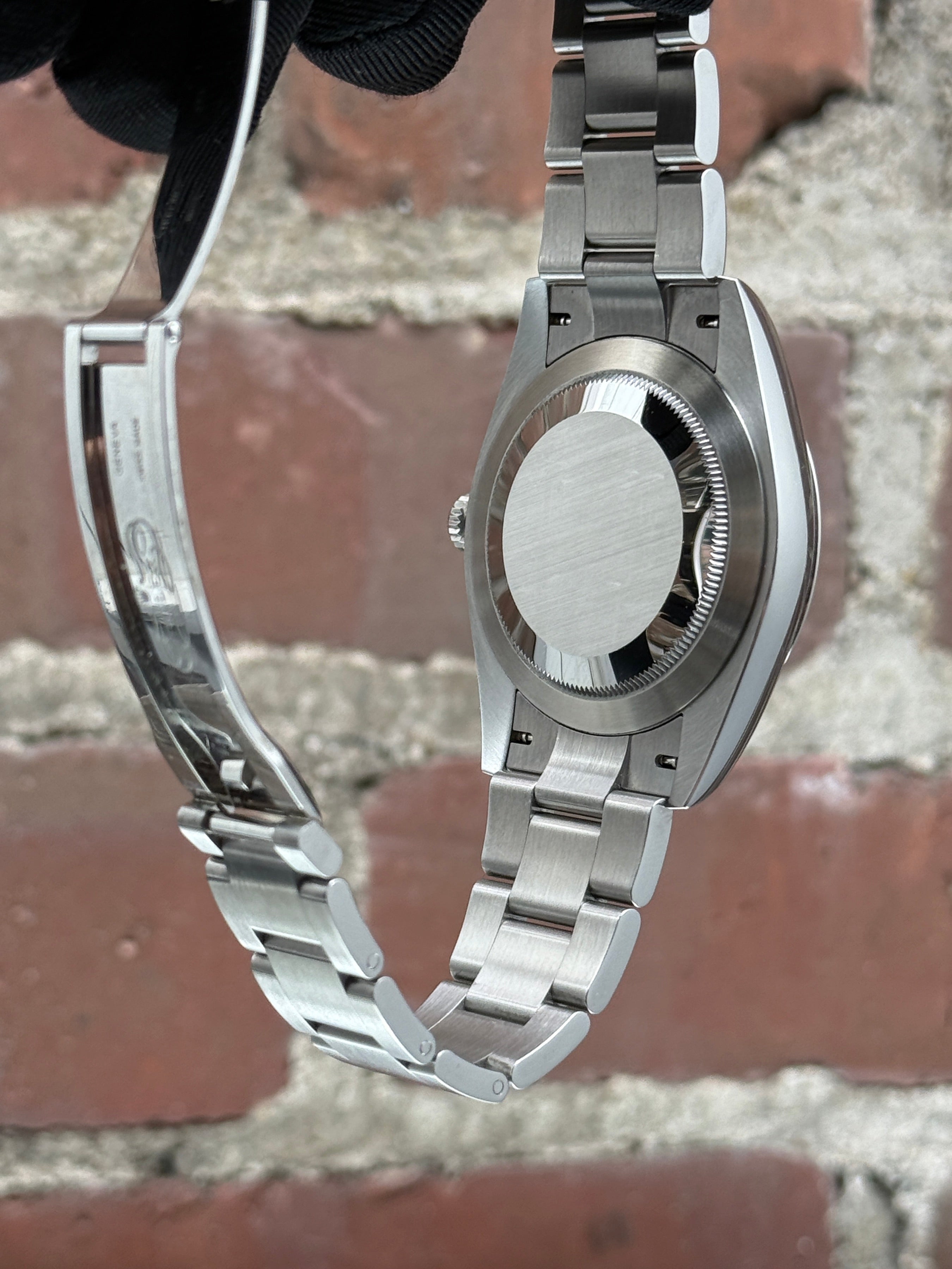 Mint Rolex Oyster Perpetual 41 124300 | steel green
