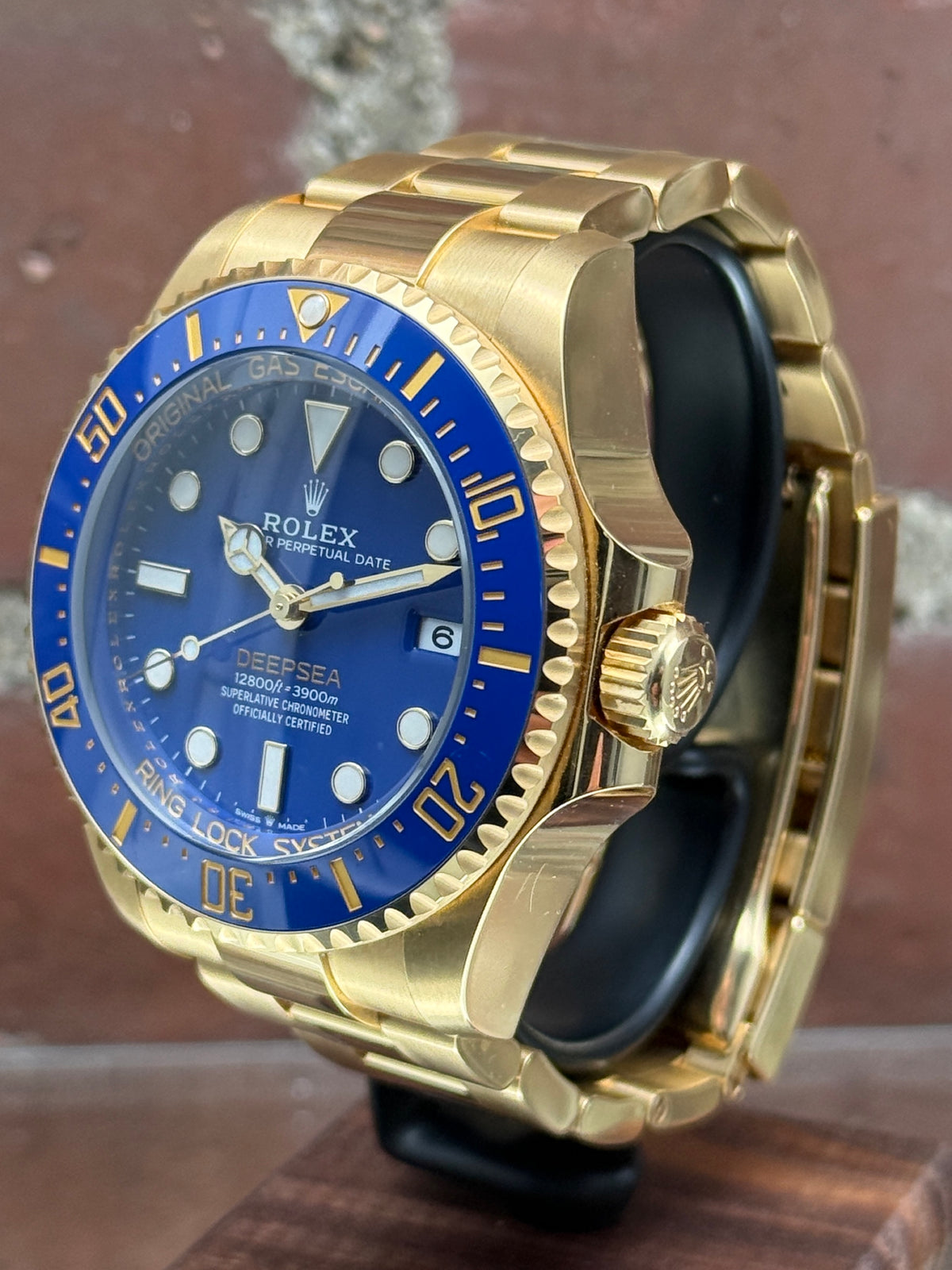 Pre-owned Rolex Deepsea 136668LB | Yellow gold Blue