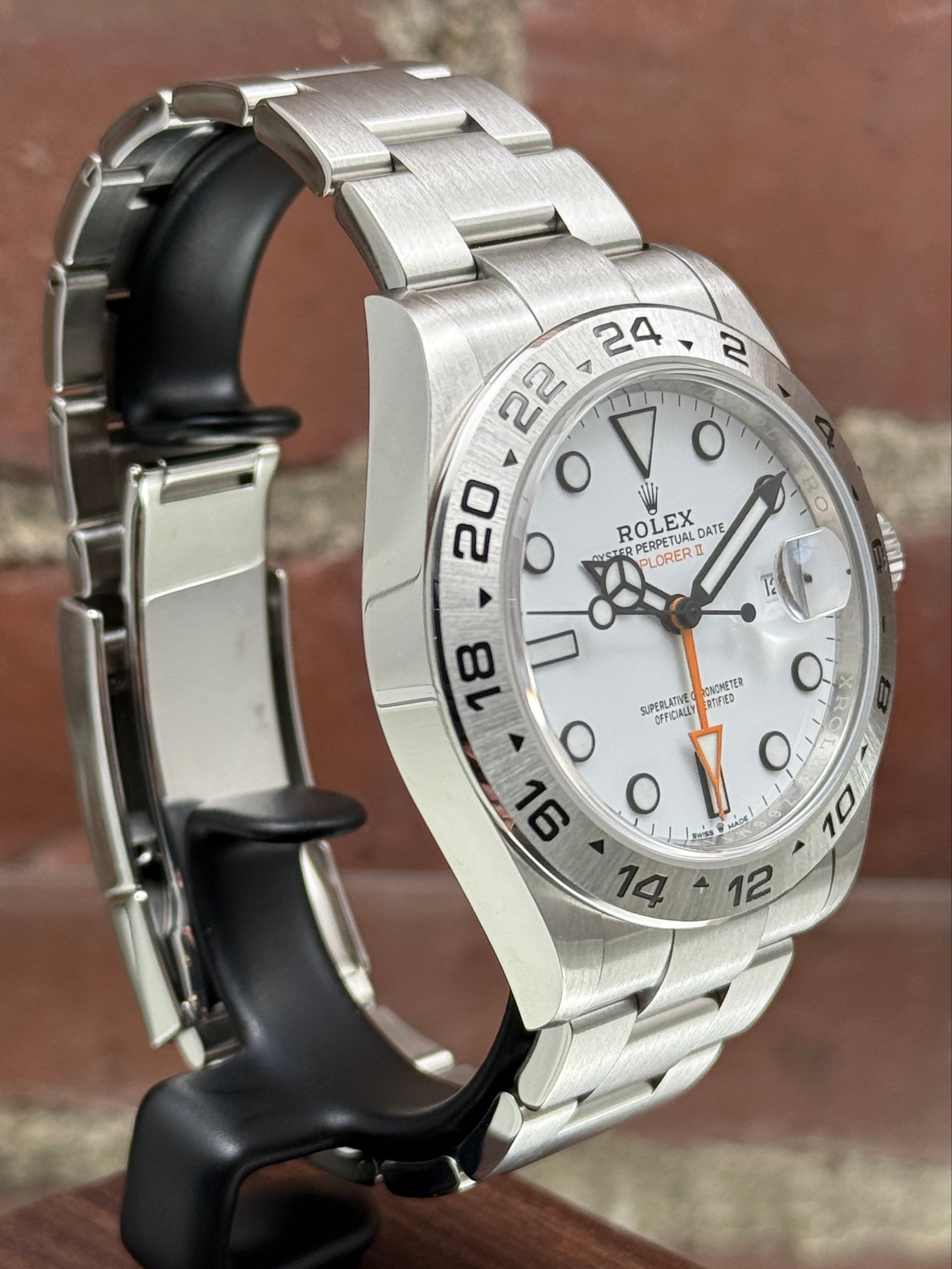 Pre-owned Rolex Explorer II 226570 | Steel White