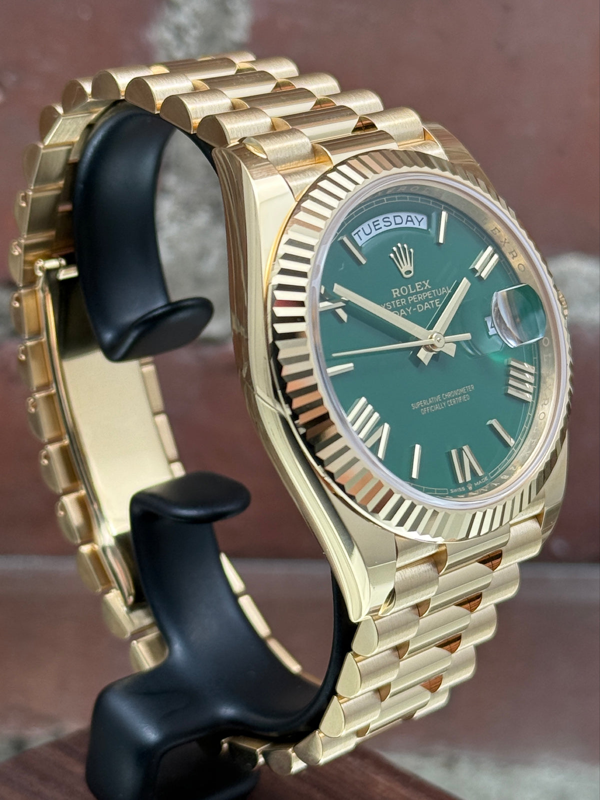 Brand new Rolex Day-Date 40 228238 | yellow gold green