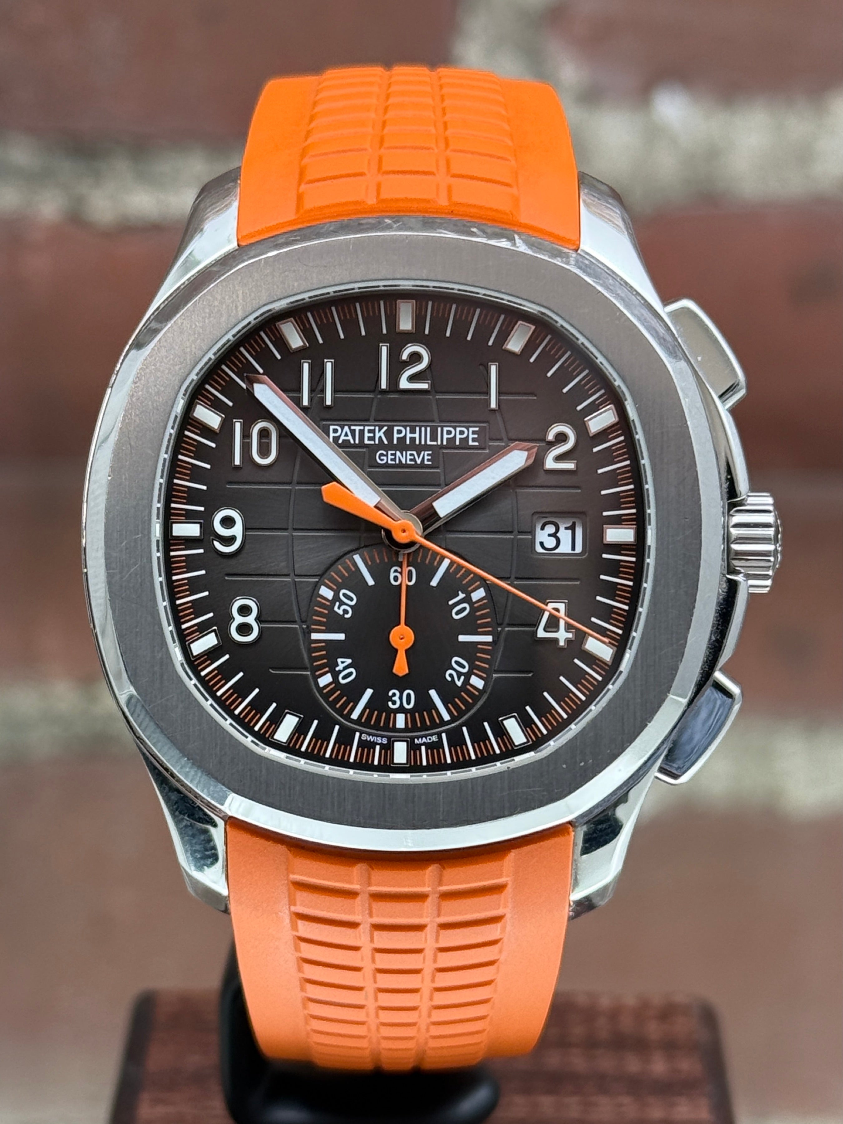 Pre-owned Patek Philippe Aquanaut 5968A-001 | Steel Black