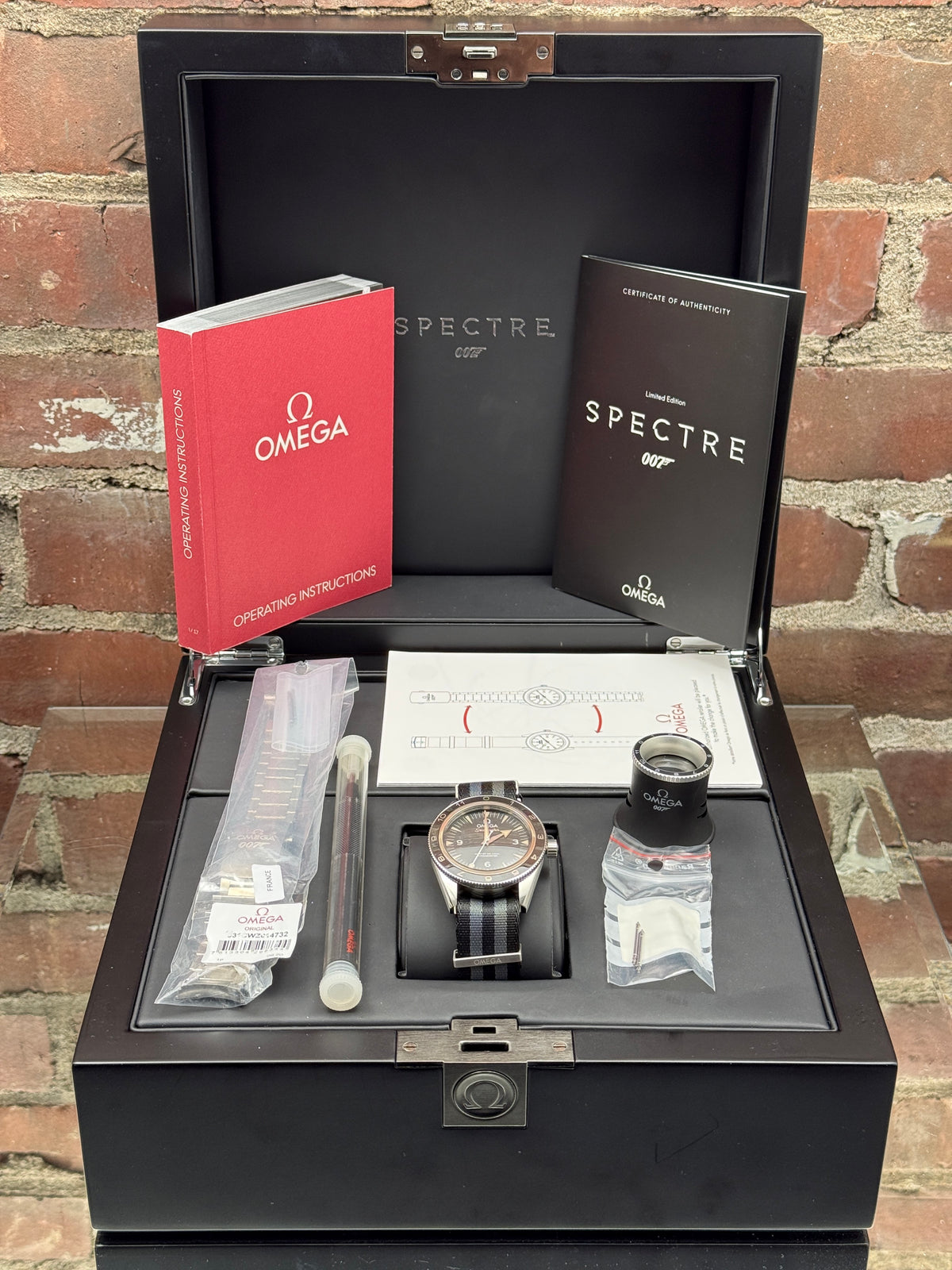 Mint Omega Seamaster 300 Limited Edition Spectre 233.32.41.21.01.001 | Steel Black