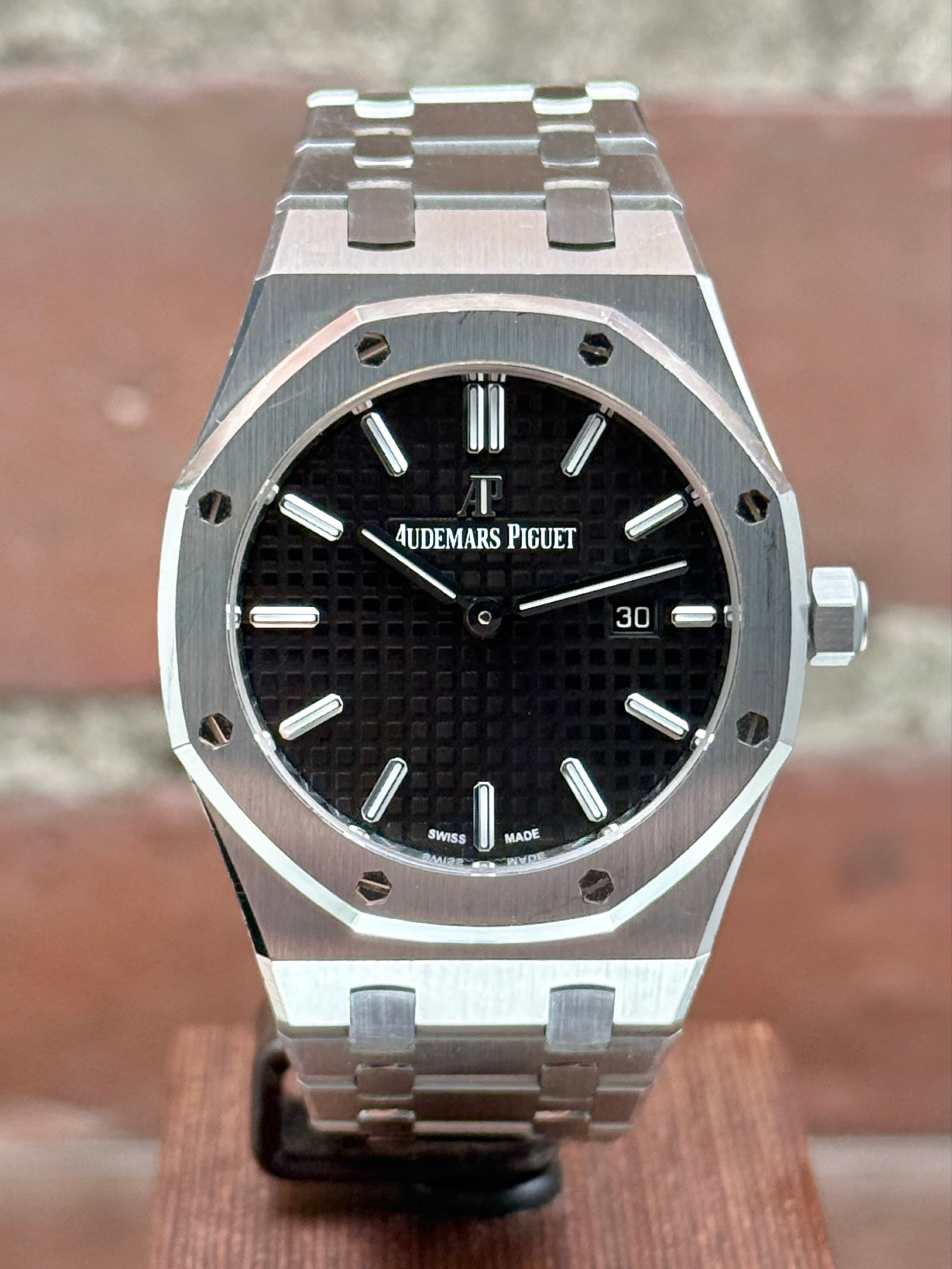 Pre-owned Audemars Piguet Royal Oak Lady 67650ST.OO.1261ST.01 | Steel Black