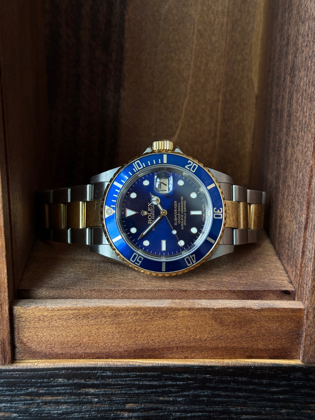 Pre-owned Rolex Submariner Date 16613 | Gold and steel Blue