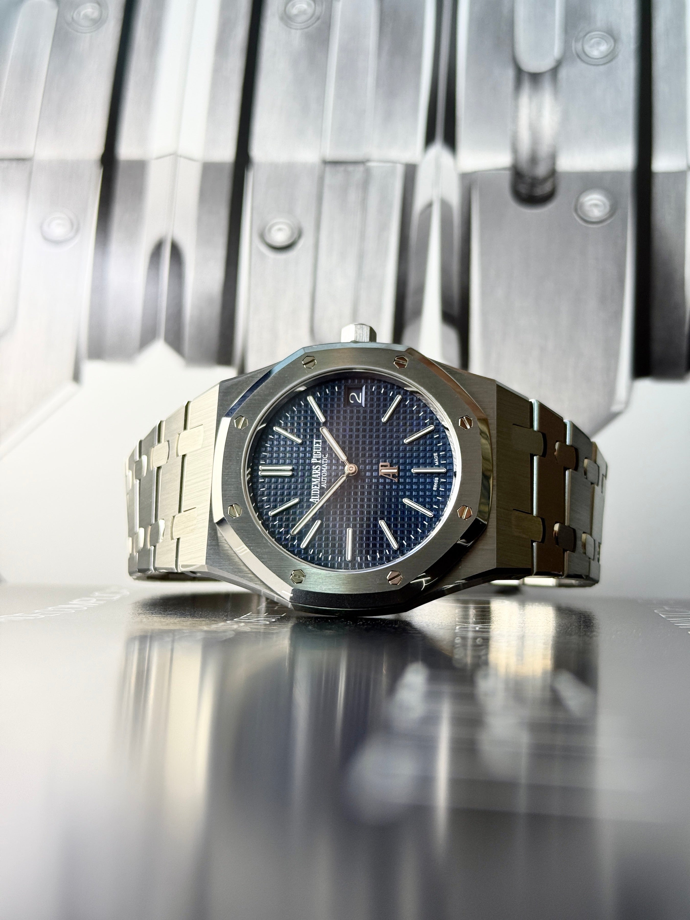 Mint Audemars Piguet Royal Oak  16202ST.OO.1240ST.02 | Steel Blue