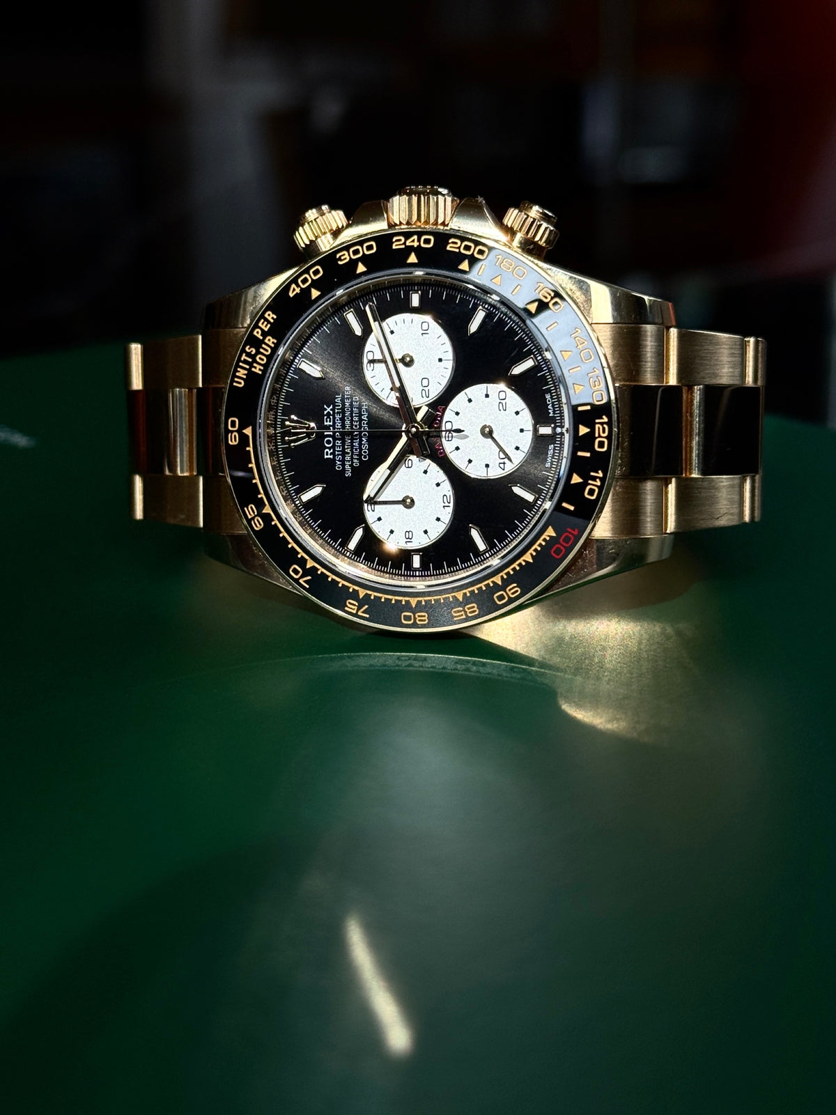 Mint Rolex Le Mans Daytona 126528LN | Yellow gold Black