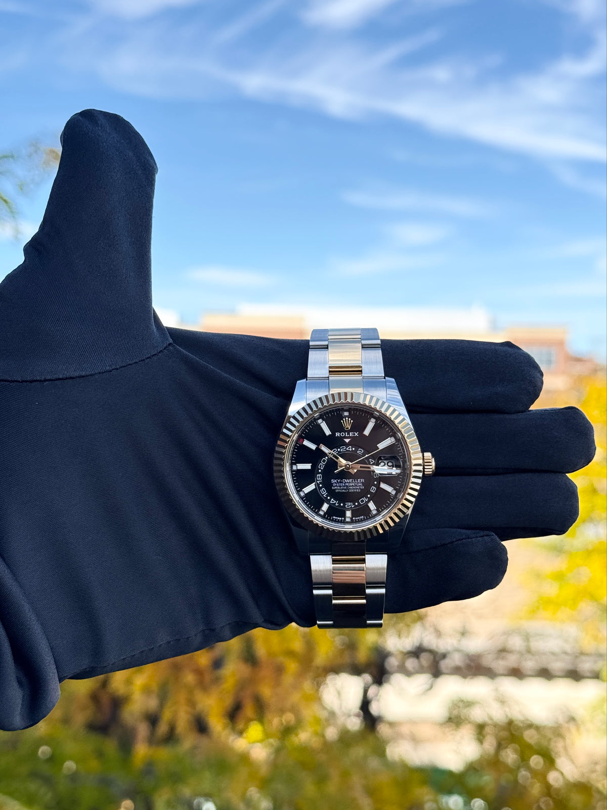 Pre-owned Rolex Sky-dweller 336933 | Yellow gold and steel Black