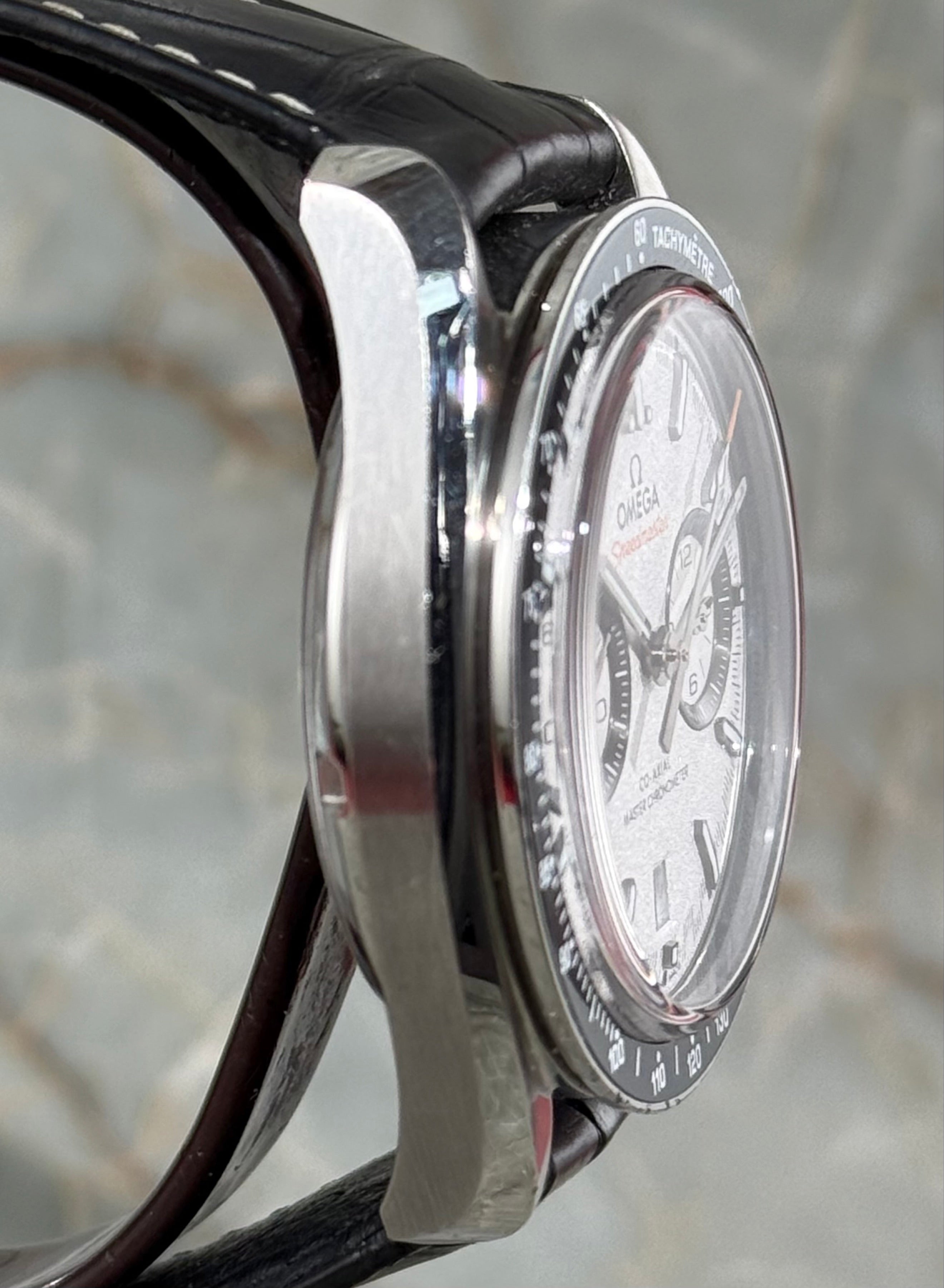 Omega Speedmaster Racing